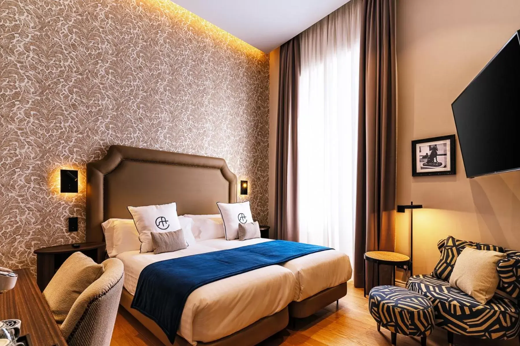 Photo of the whole room, Bed in Boutique Hotel Cordial Plaza Mayor de Santa Ana Photo of the whole room, Bed in Boutique Hotel Cordial Plaza Mayor de Santa Ana