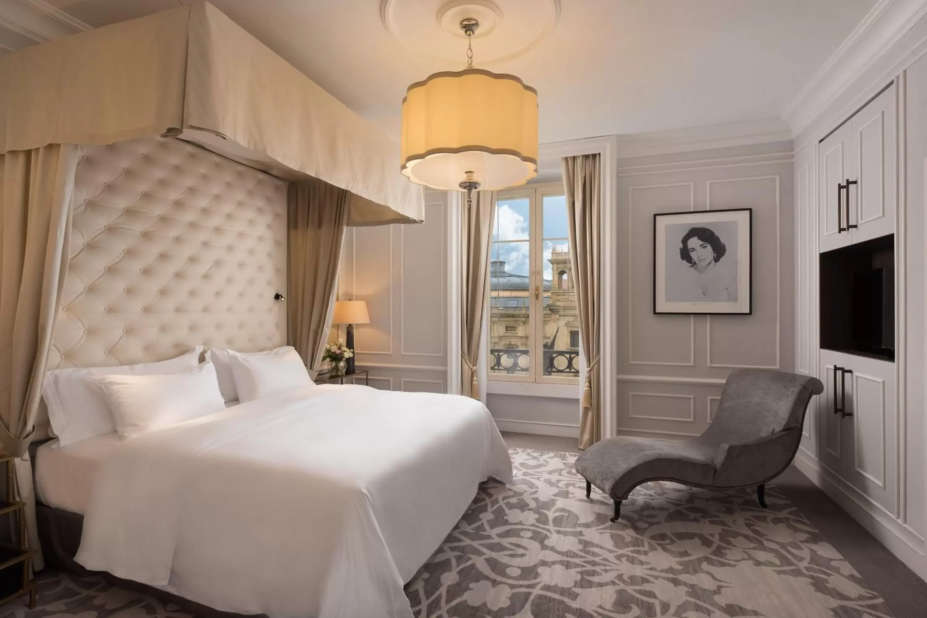 Photo of the whole room in Hotel Maria Cristina, a Luxury Collection Hotel, San Sebastian