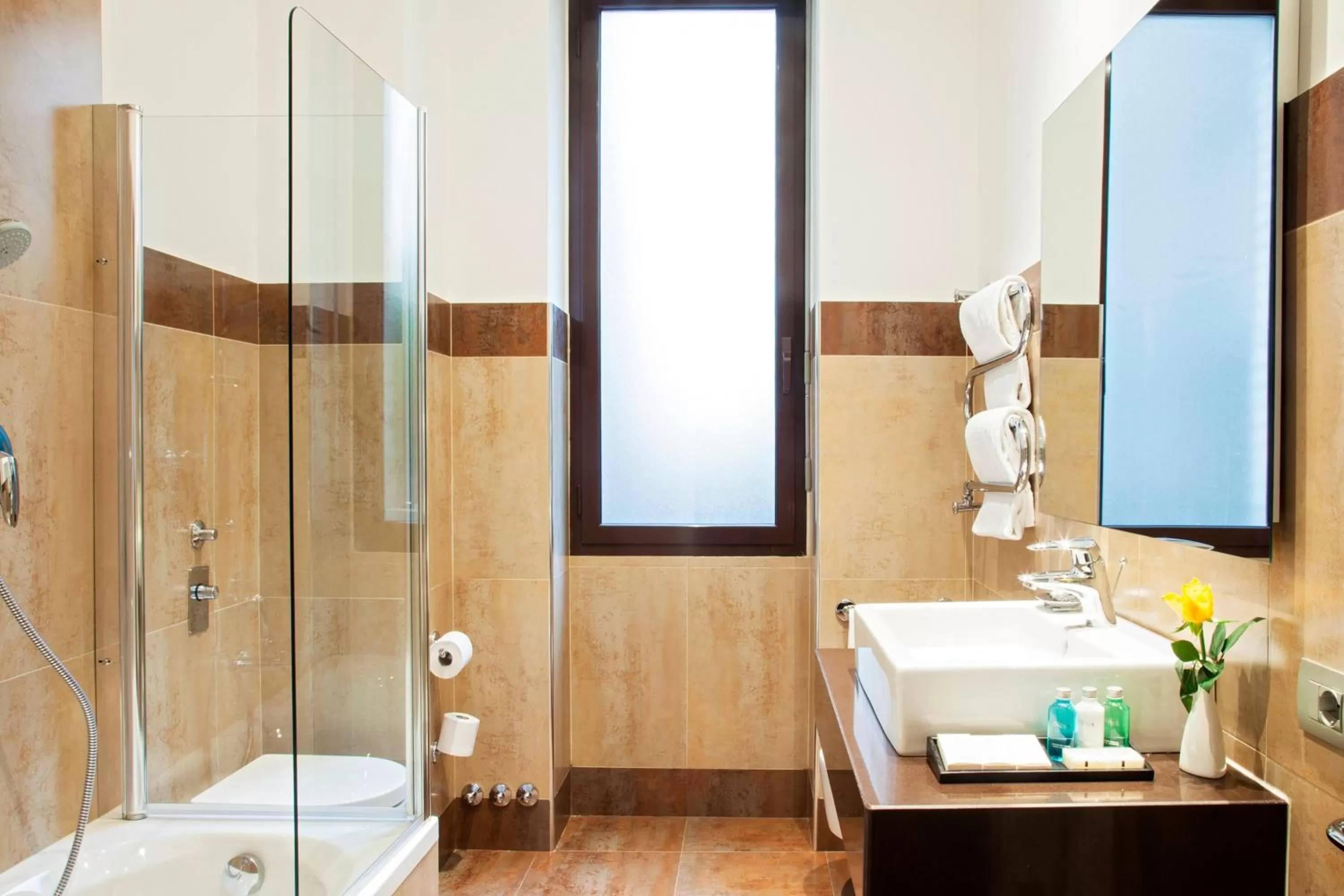 Bathroom in Sina De La Ville