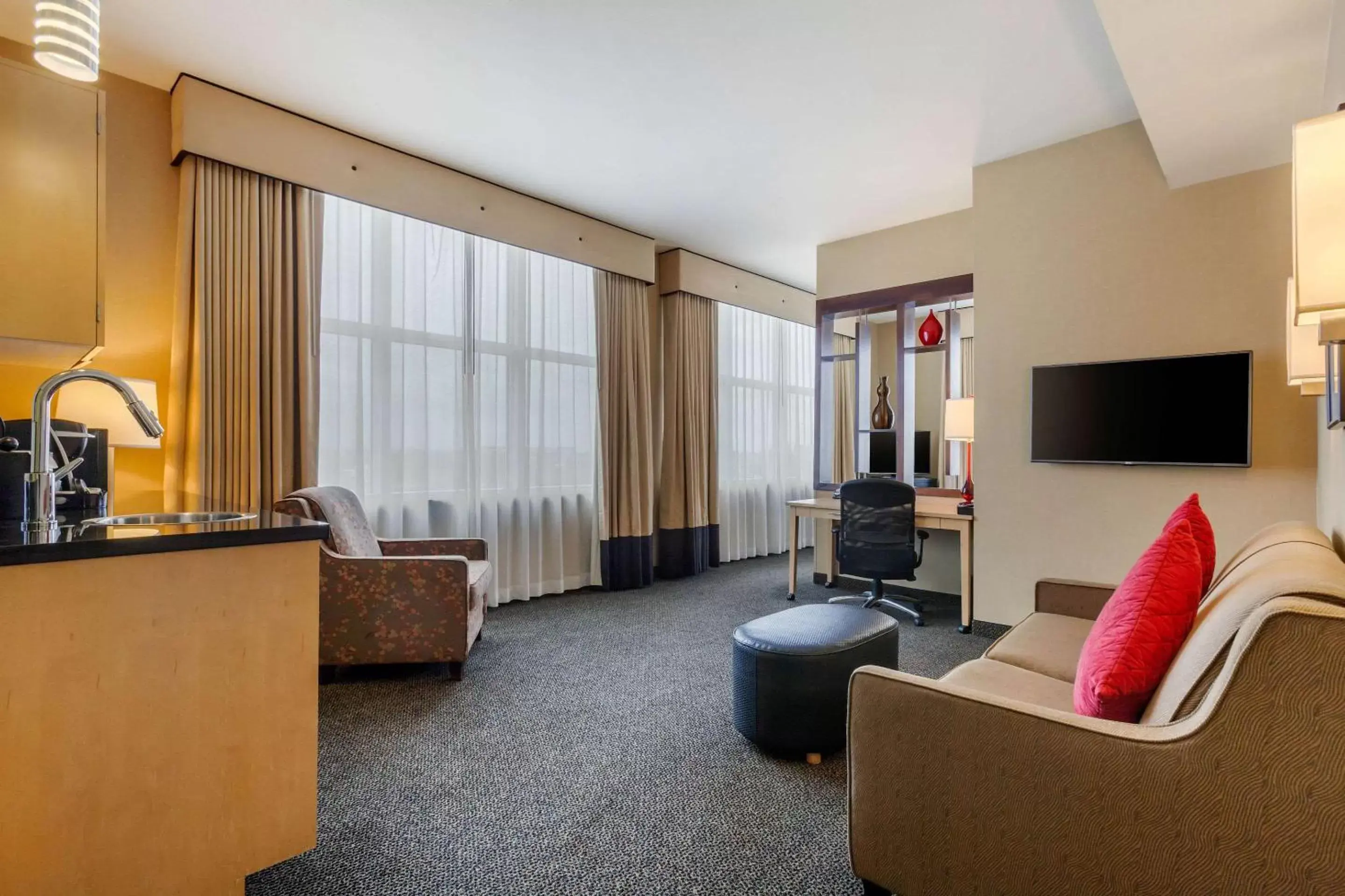 Photo of the whole room, Seating Area in Cambria Hotel Denver International Airport