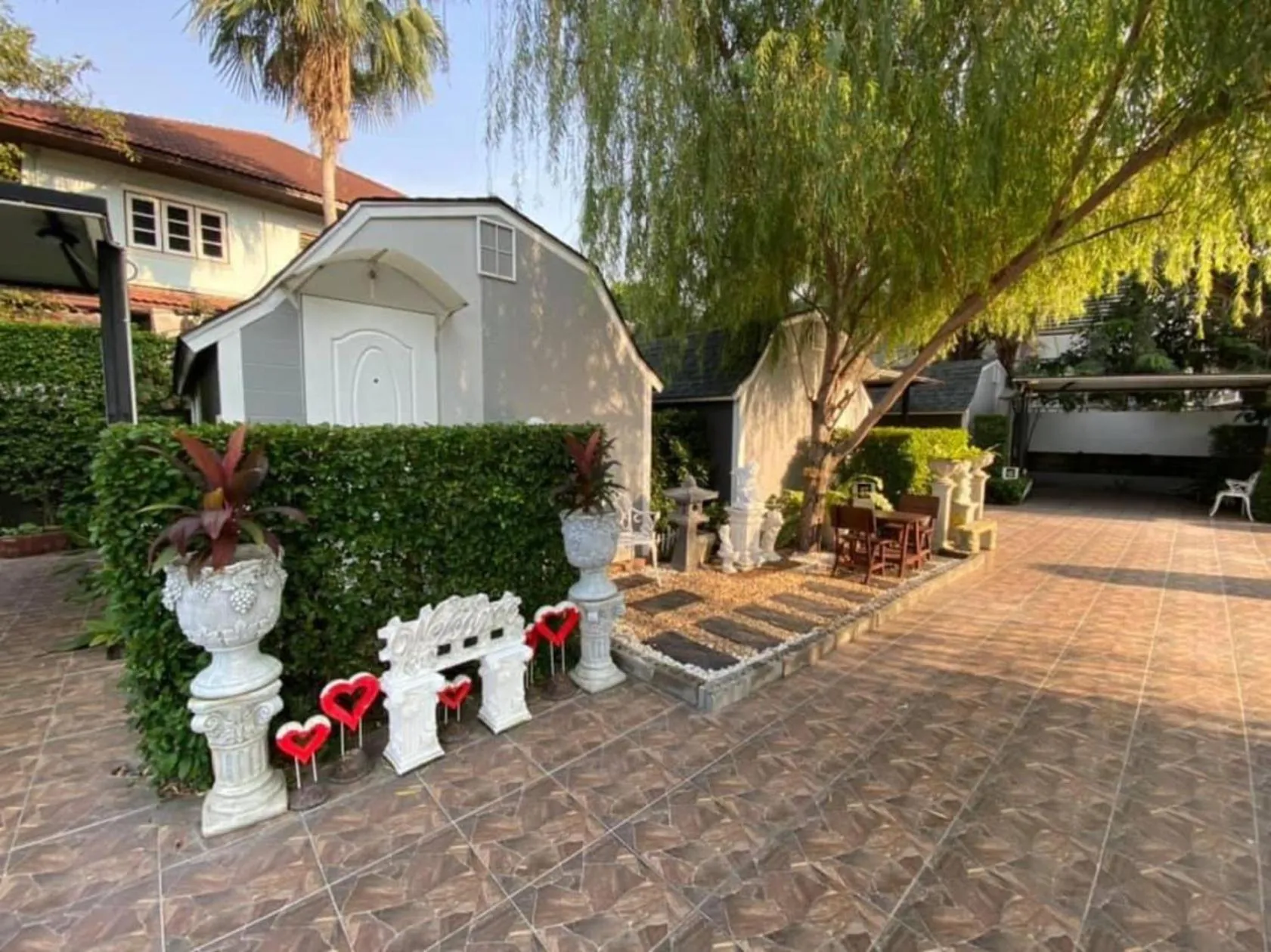 Patio in Kurina Hotel