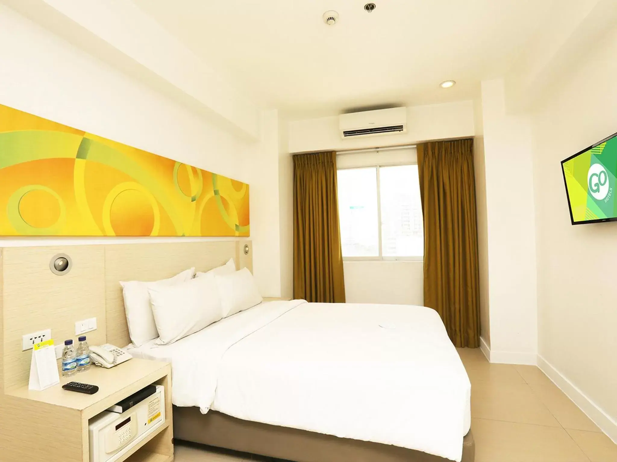 Bed in Go Hotels North EDSA