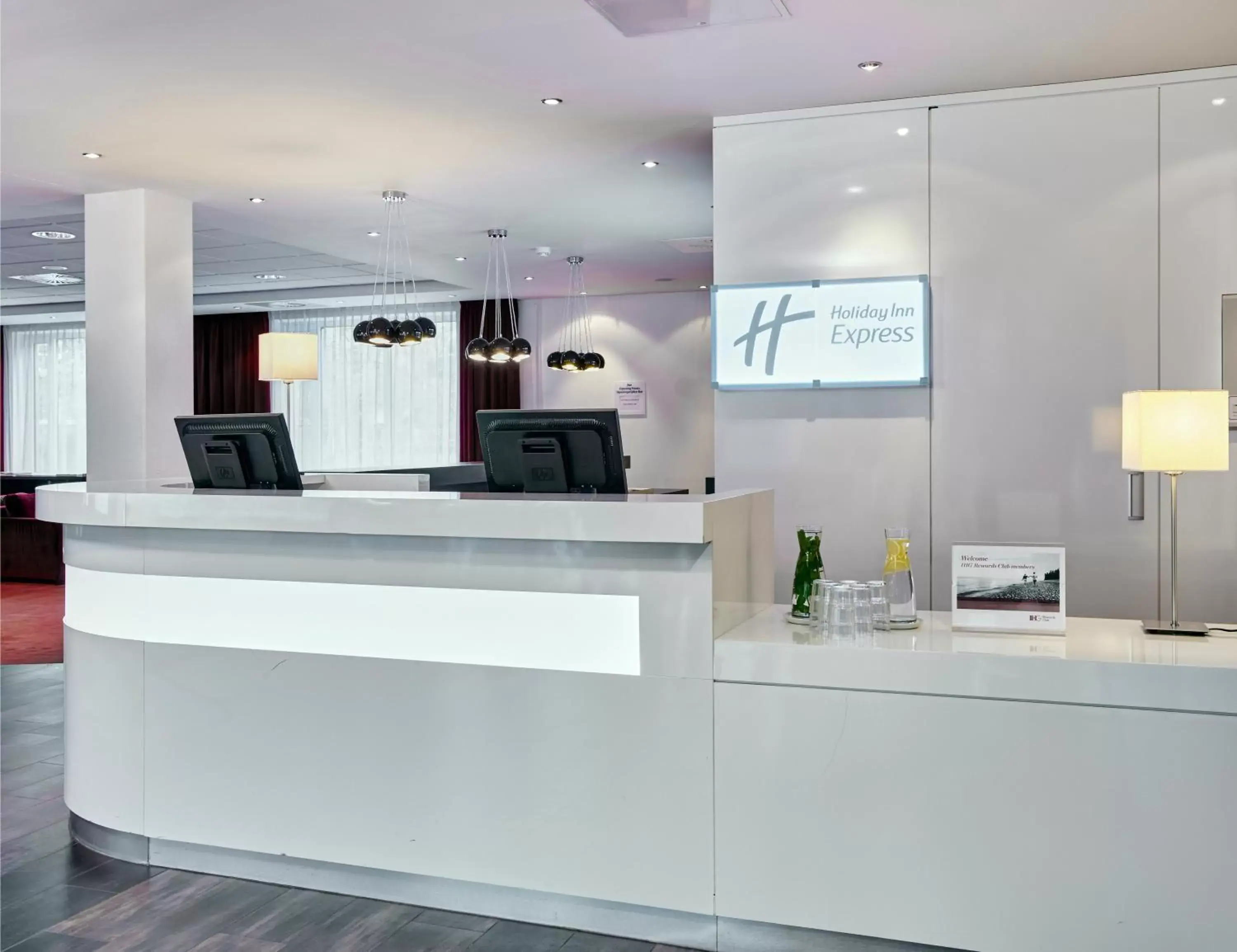 Lobby or reception, Lobby/Reception in Holiday Inn Express Amsterdam - Schiphol, an IHG Hotel