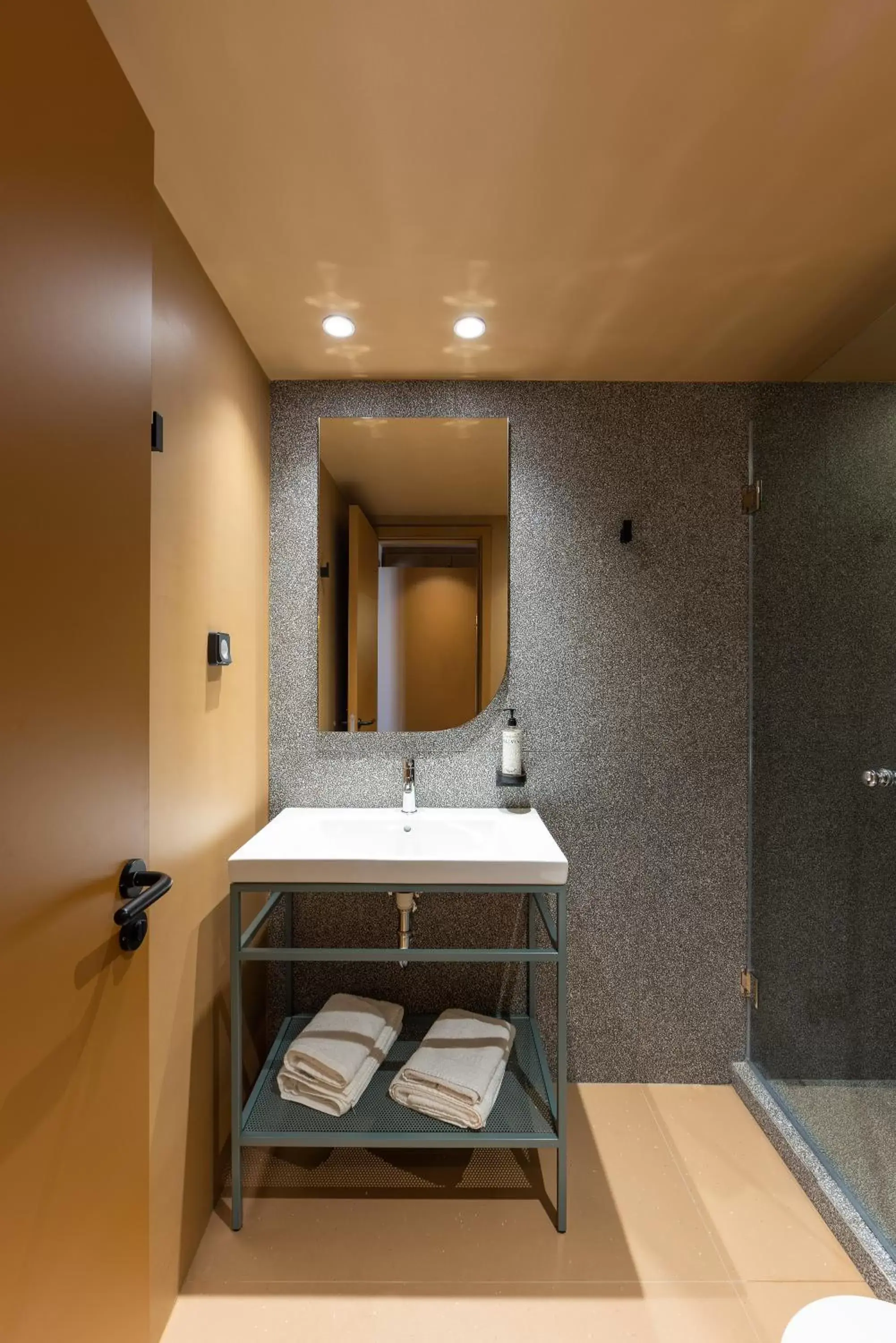 Shower, Bathroom in Evripides Hotel