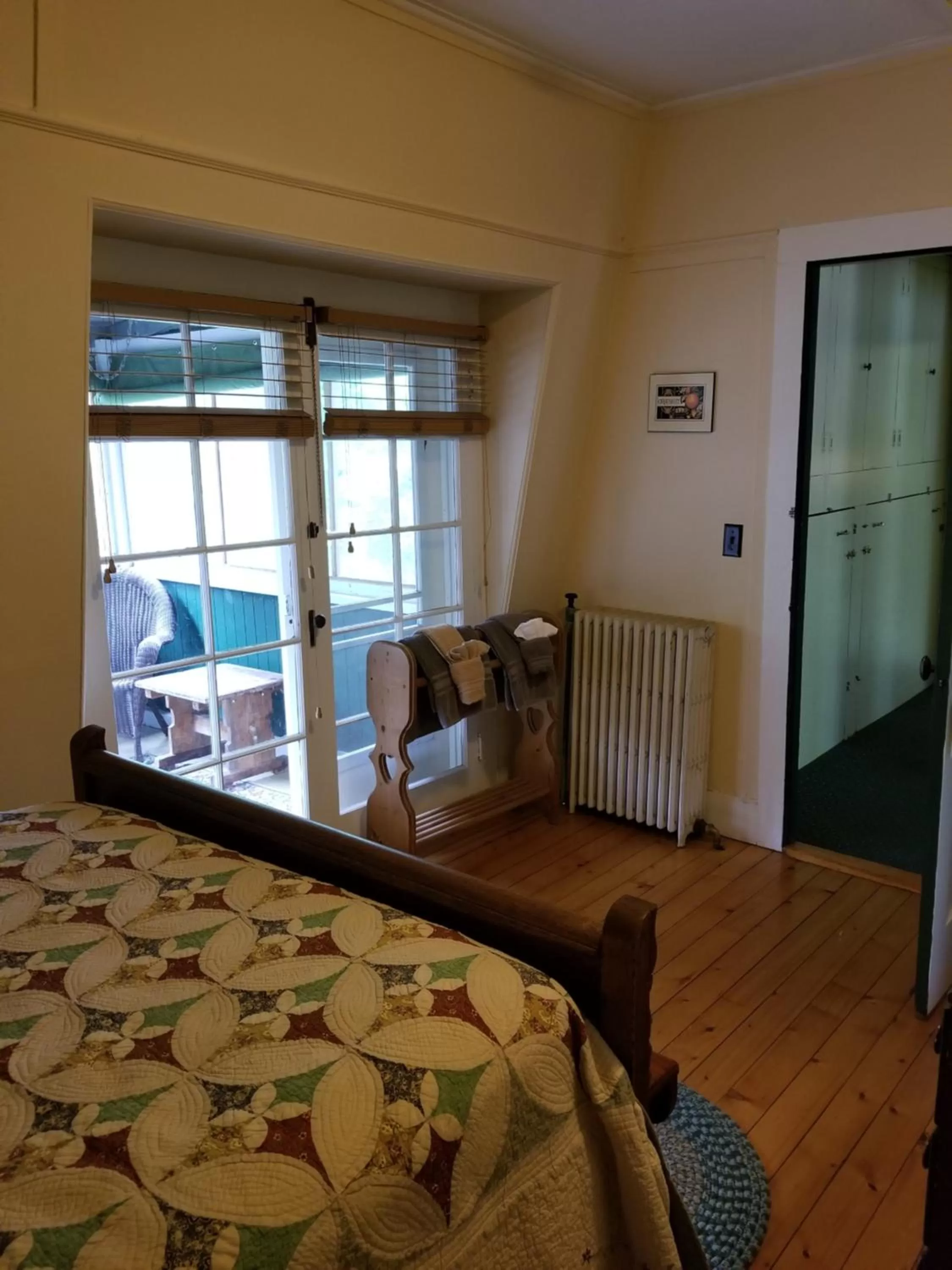 Seating Area in Trails End Inn