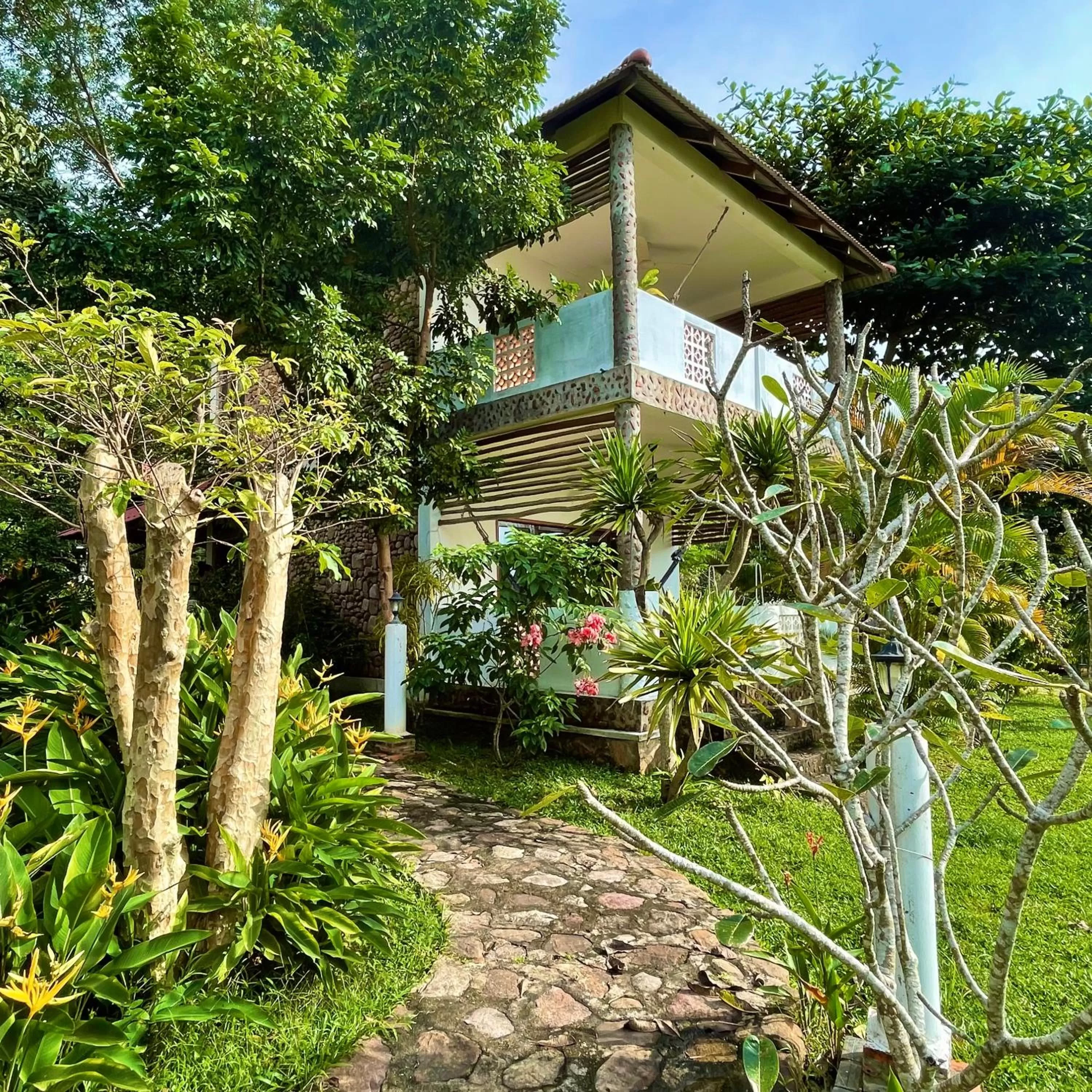 Garden in Kep Lodge