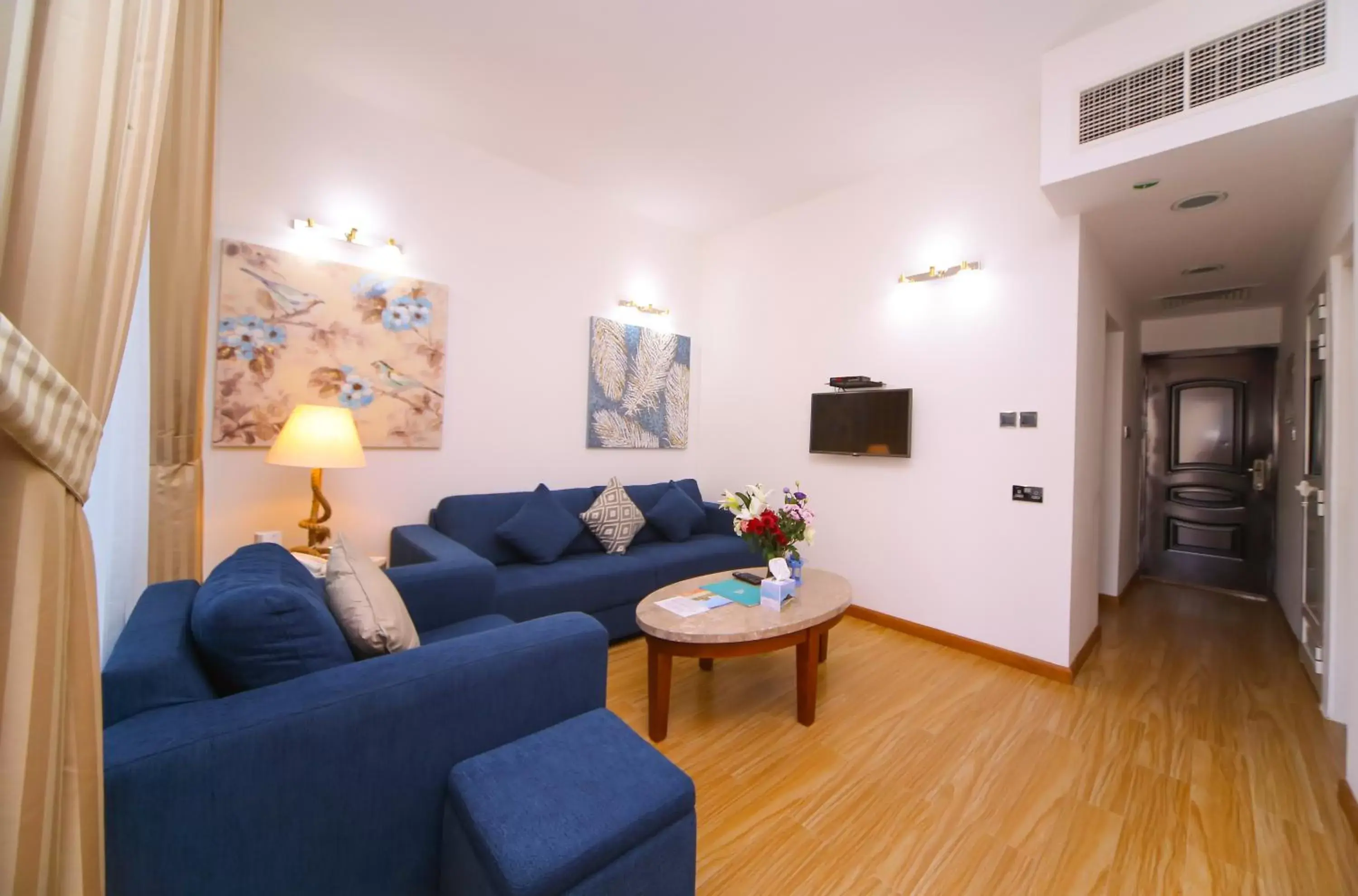 Living room, Seating Area in Sandy Beach Hotel & Resort