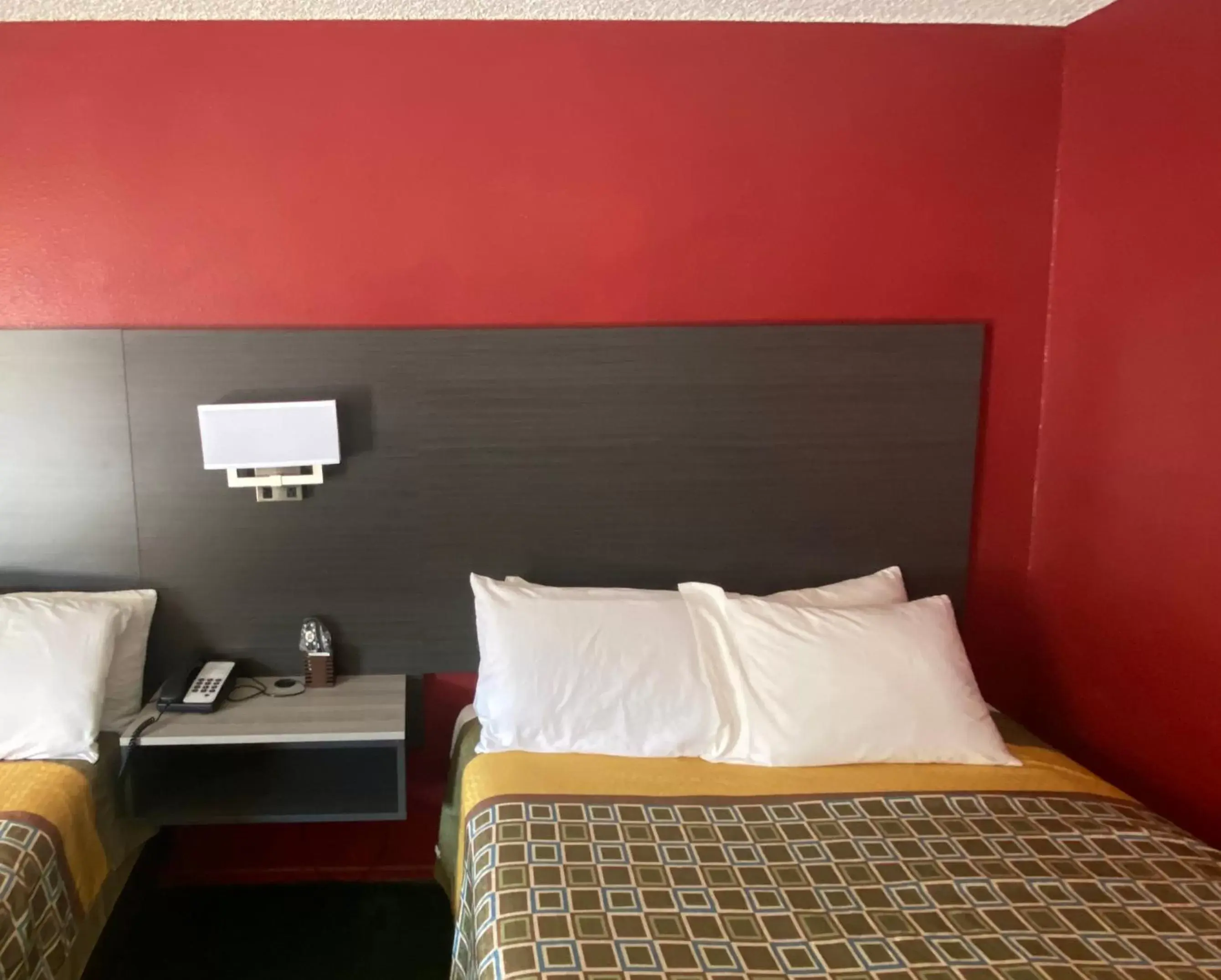Bed in Windsor Inn Lake Havasu City Bed in Windsor Inn Lake Havasu City