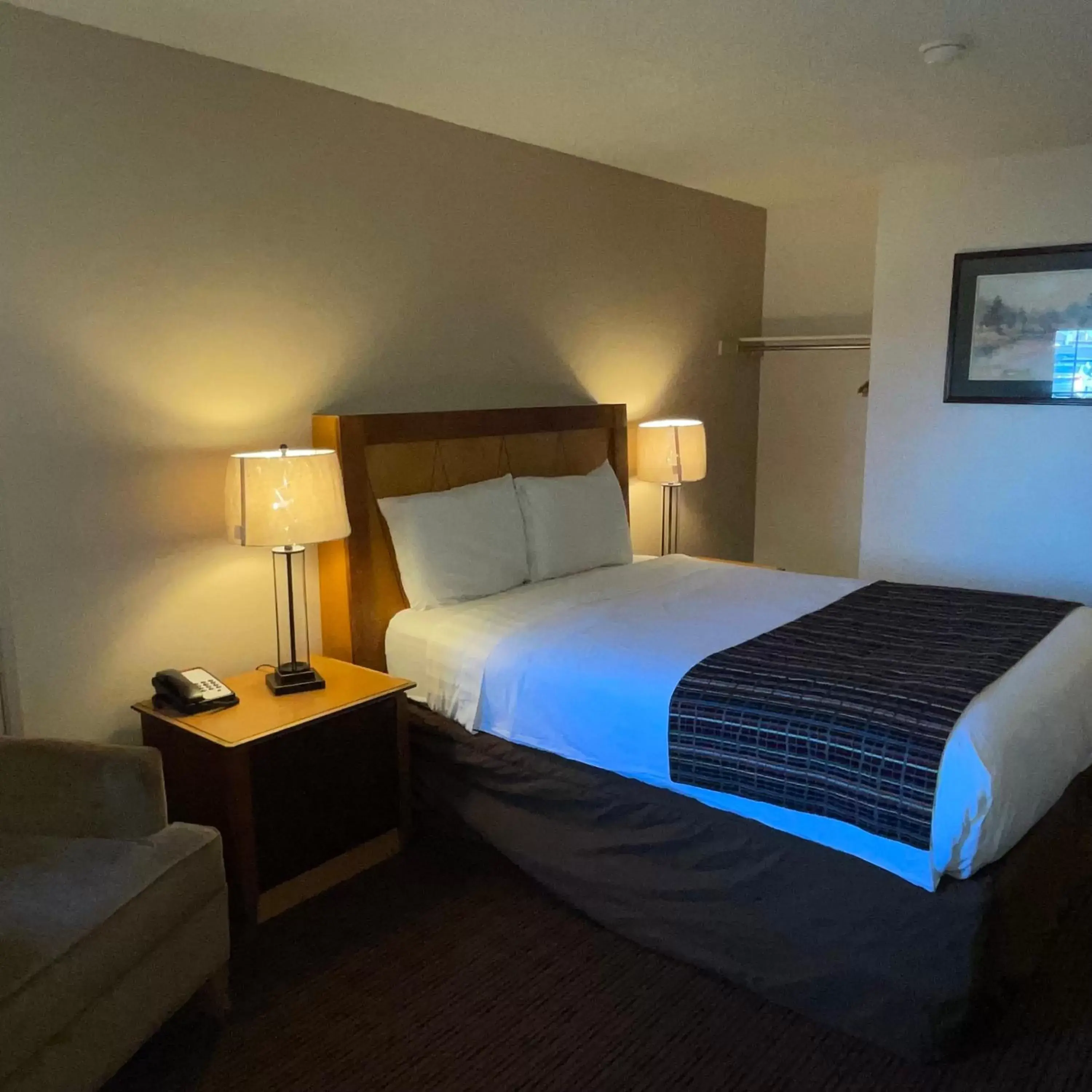 Bed in Skyway Inn - Seatac Bed in Skyway Inn - Seatac