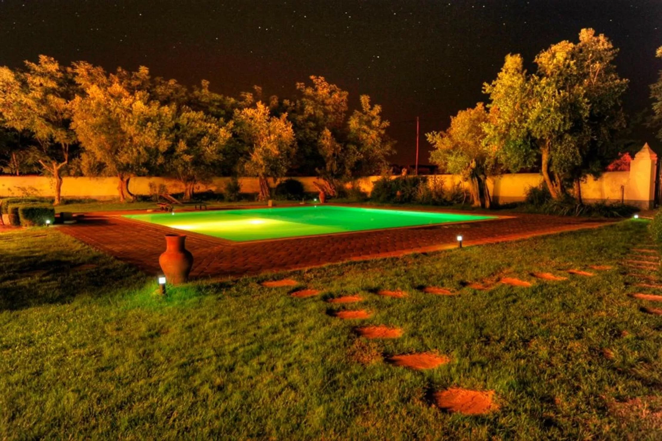 Swimming pool in Hotel Rural Monte Da Rosada