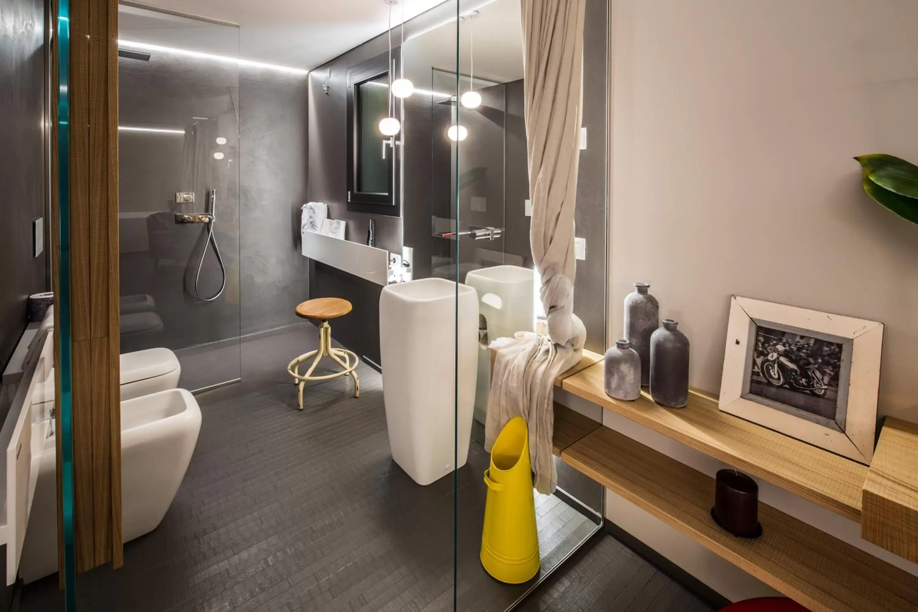 Shower, Bathroom in Locanda Black and White Sondrio