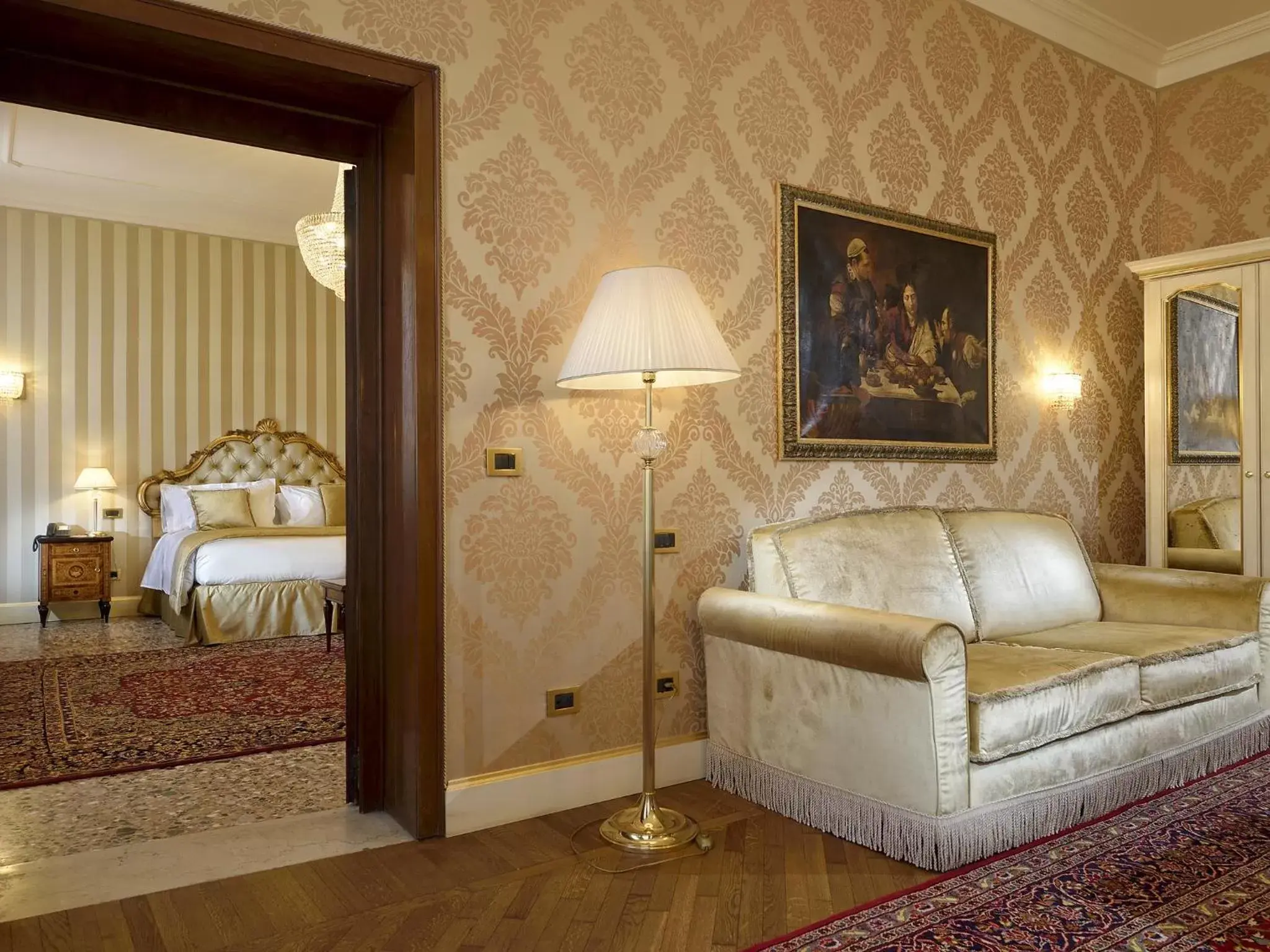 Living room, Bed in Hotel Ai Cavalieri di Venezia