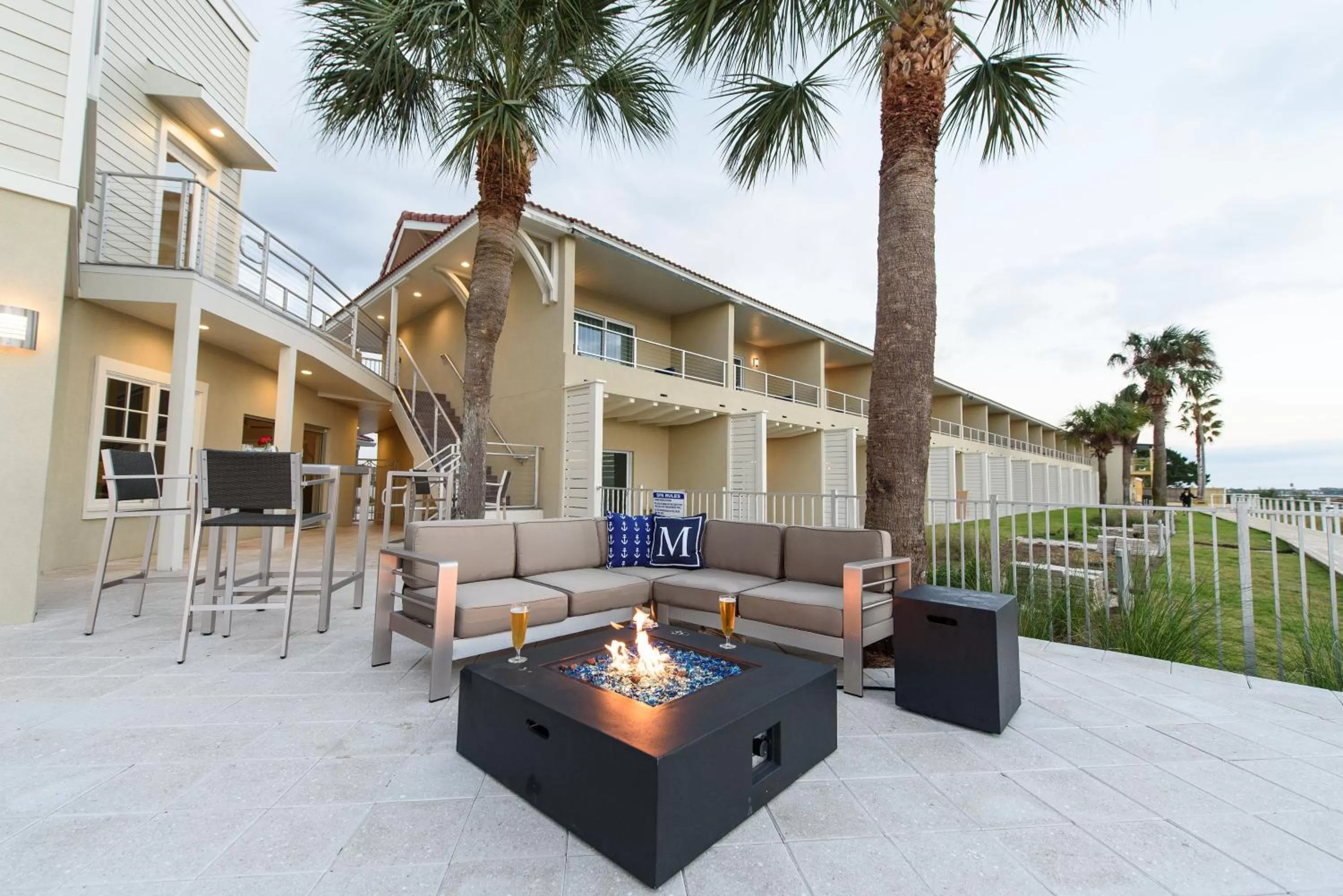 Patio in Marker 8 Hotel and Marina