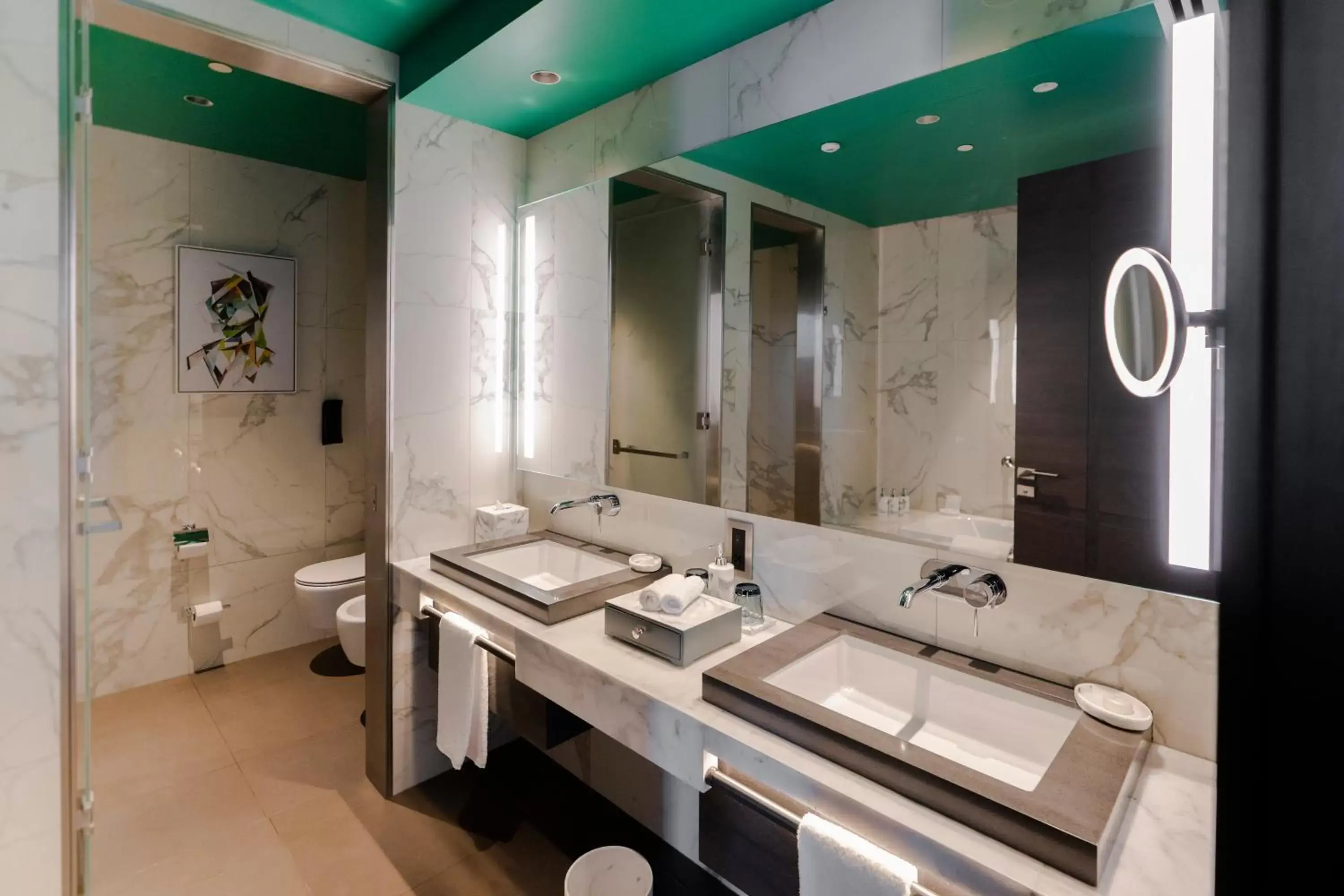 Public Bath, Bathroom in Hyatt Centric Jumeirah Dubai