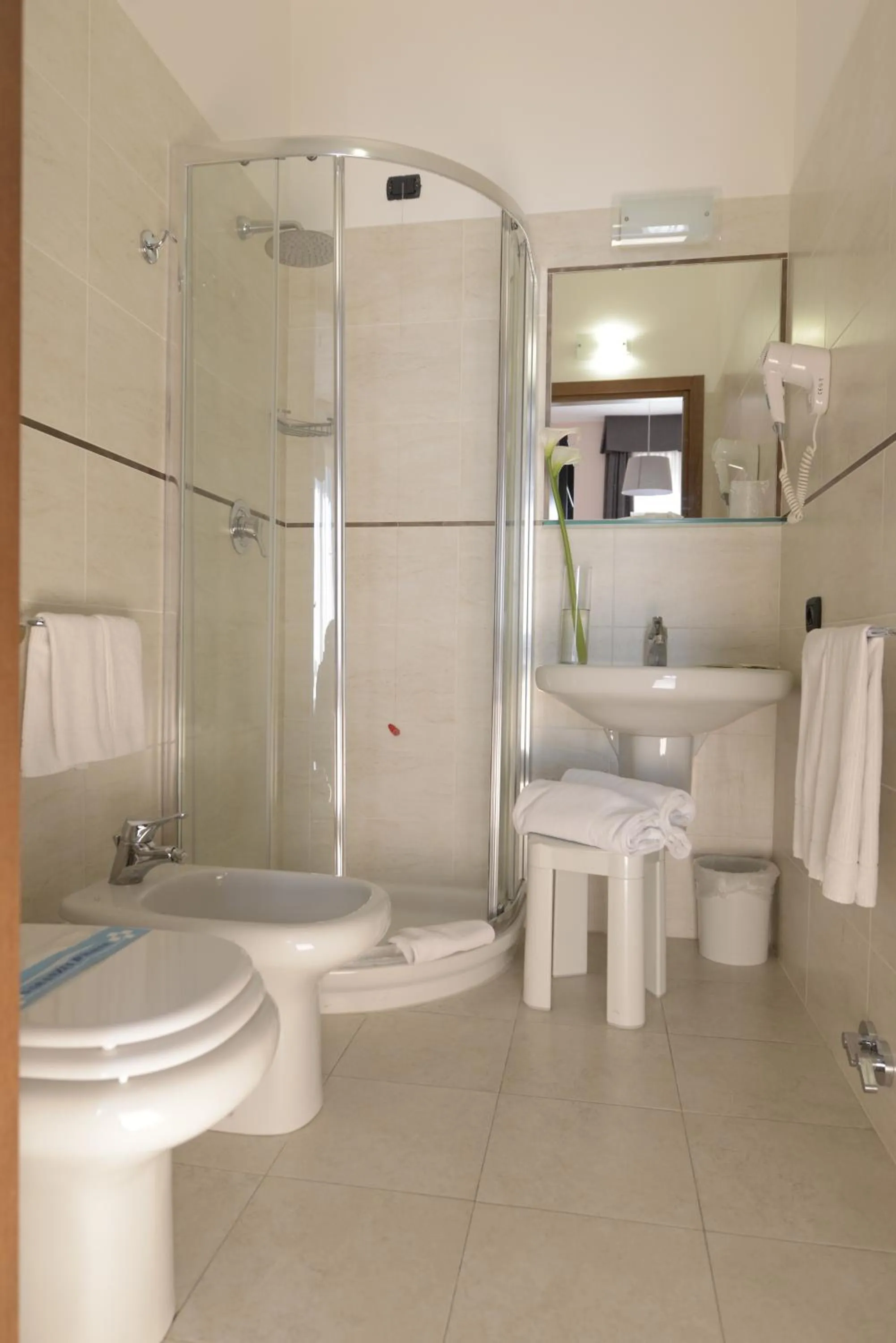 Bathroom in Hotel Florence Milano