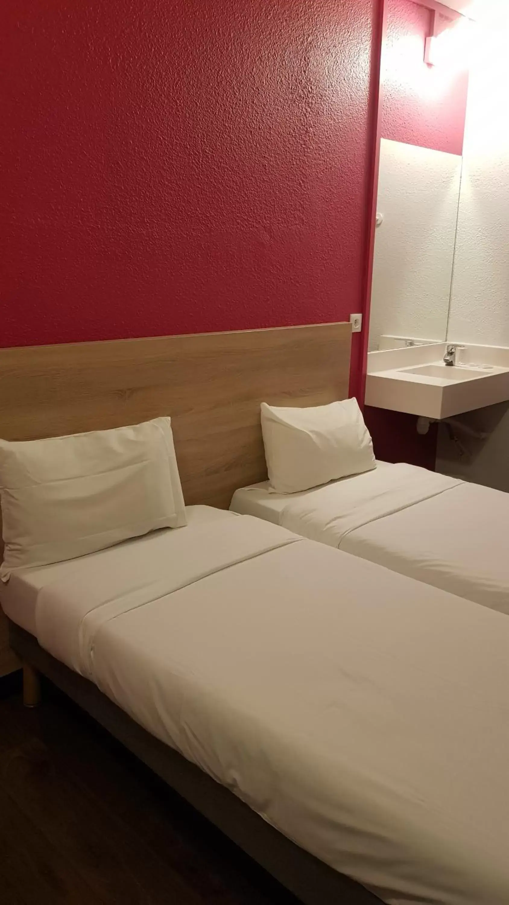 Bed in hotelF1 Saint Etienne