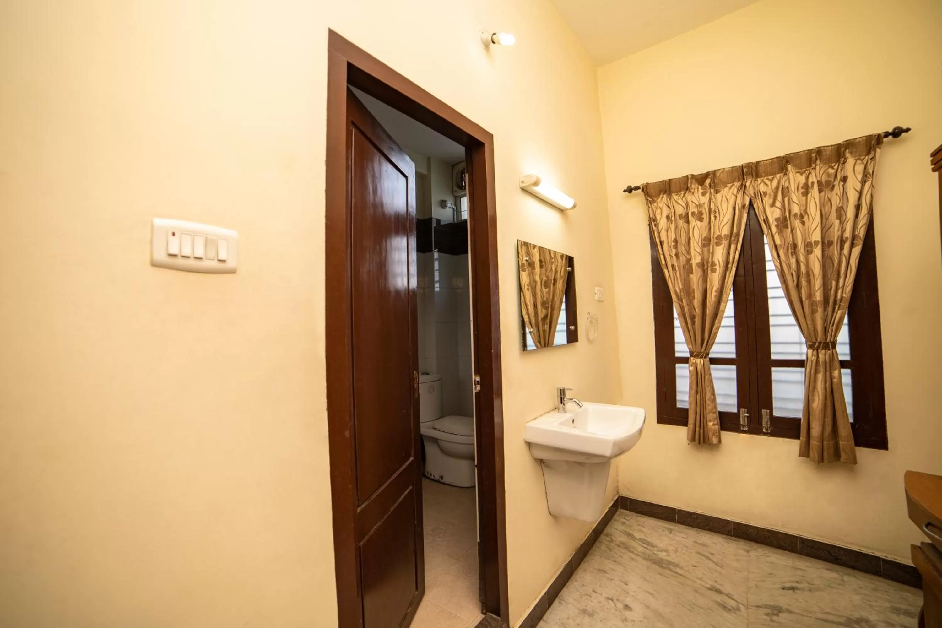 Area and facilities, Bathroom in SGS Lodgings International