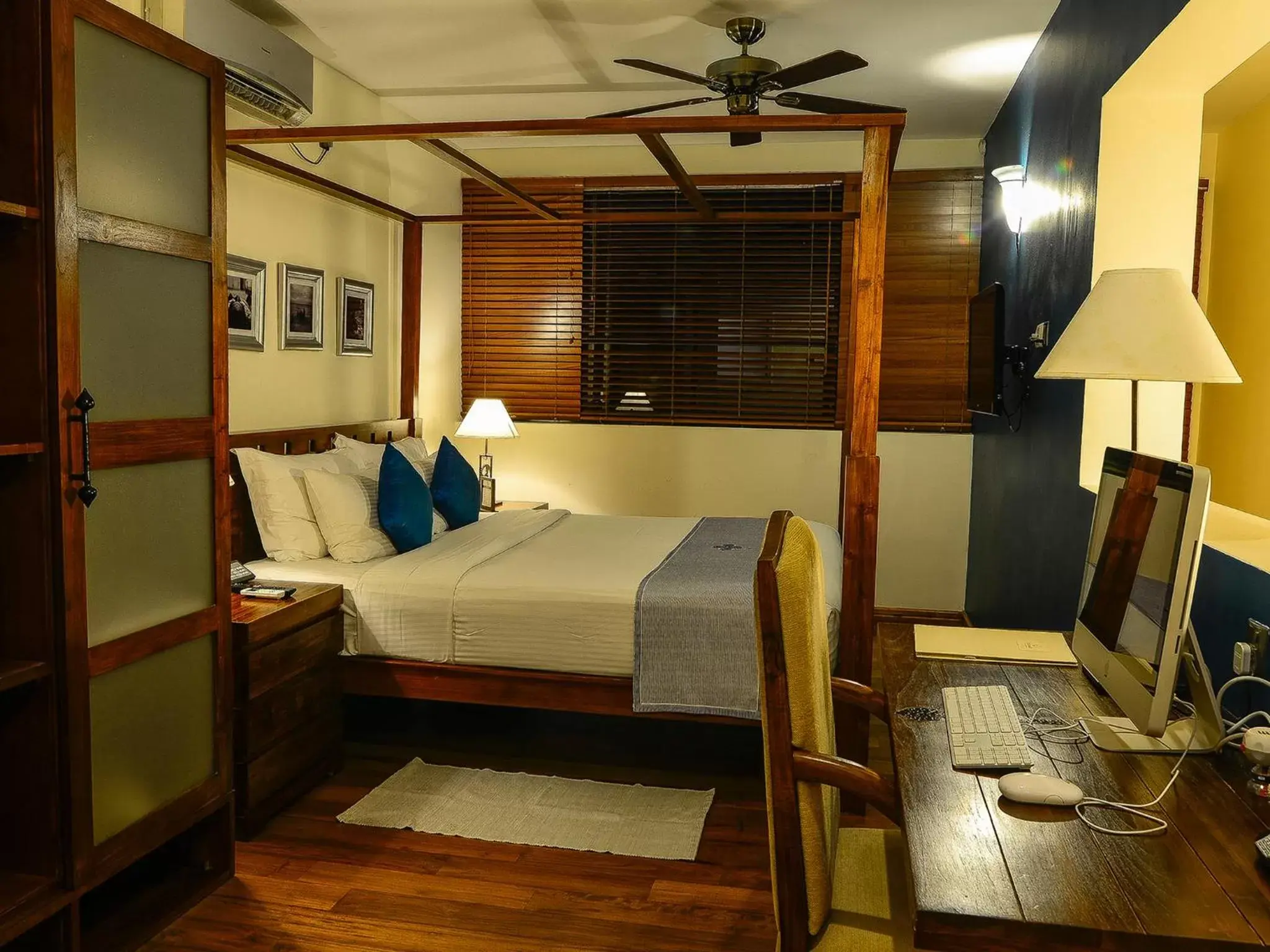 Bedroom, Bed in Colombo Court Hotel & Spa