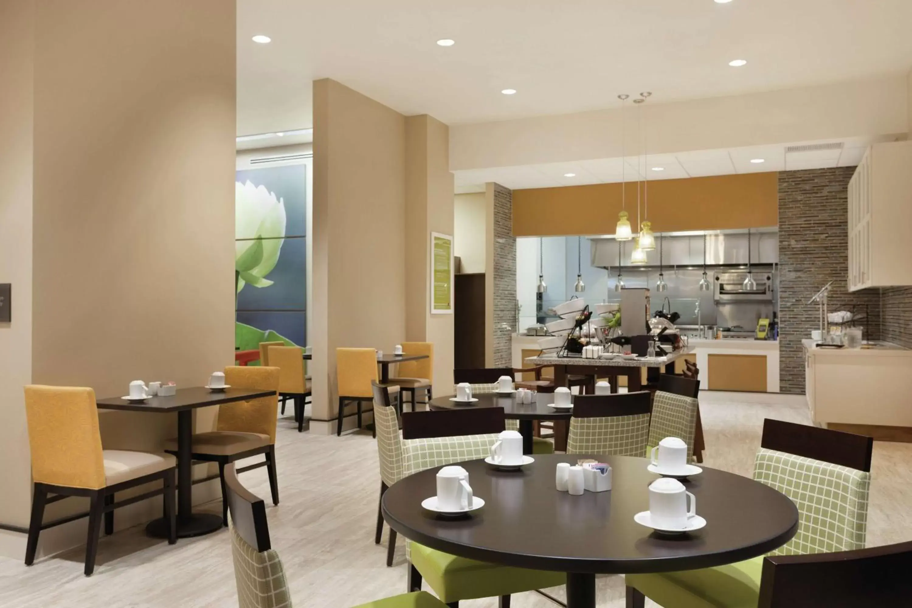 Dining area, Restaurant/Places to Eat in Hilton Garden Inn Rochester Downtown