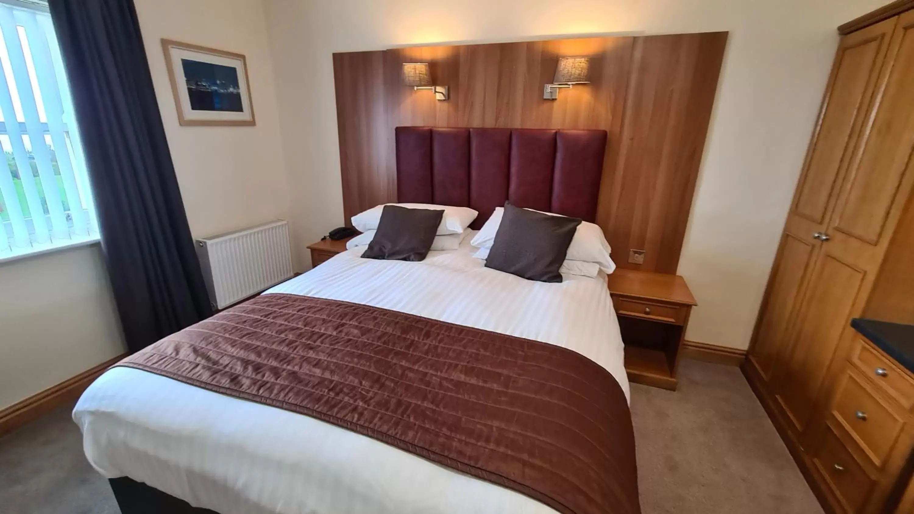 Bedroom, Bed in The Royal Hotel Bedroom, Bed in The Royal Hotel