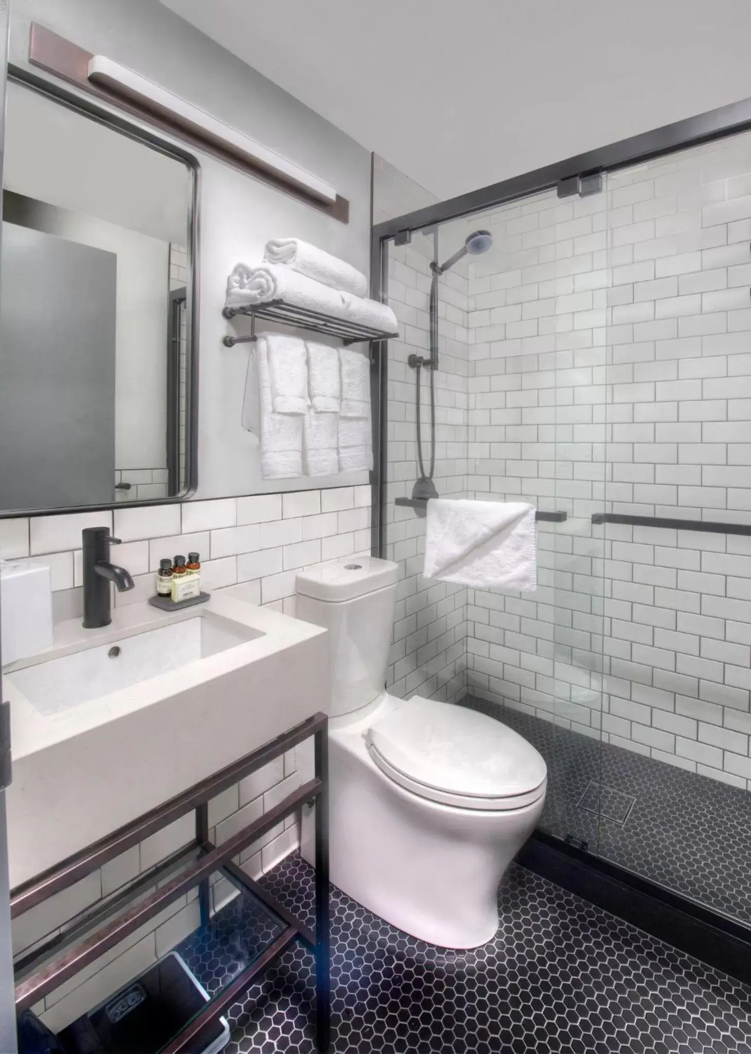 Shower, Bathroom in Citadines Connect Fifth Avenue New York