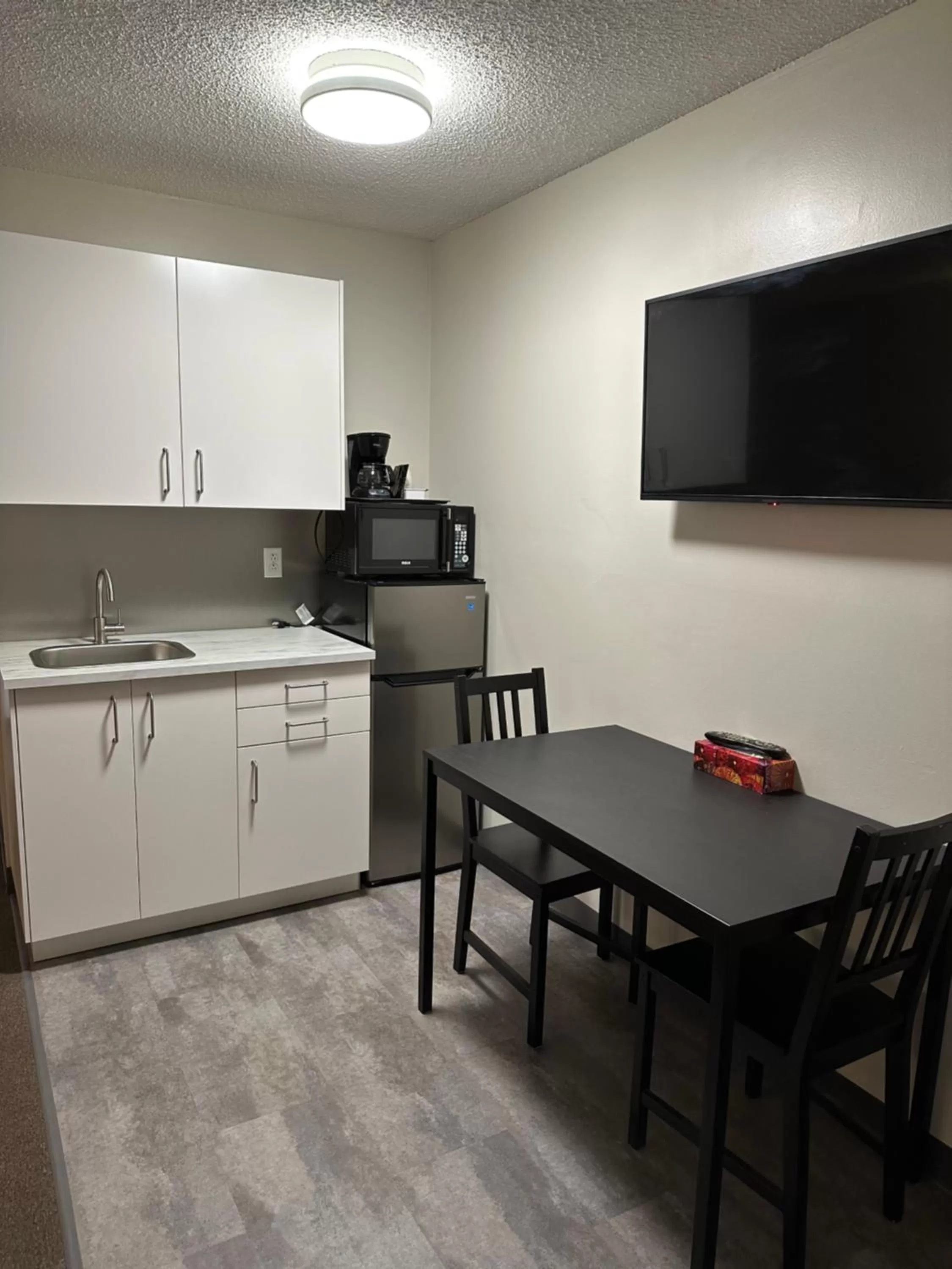 TV/Entertainment Center in Yellow Quill Motel