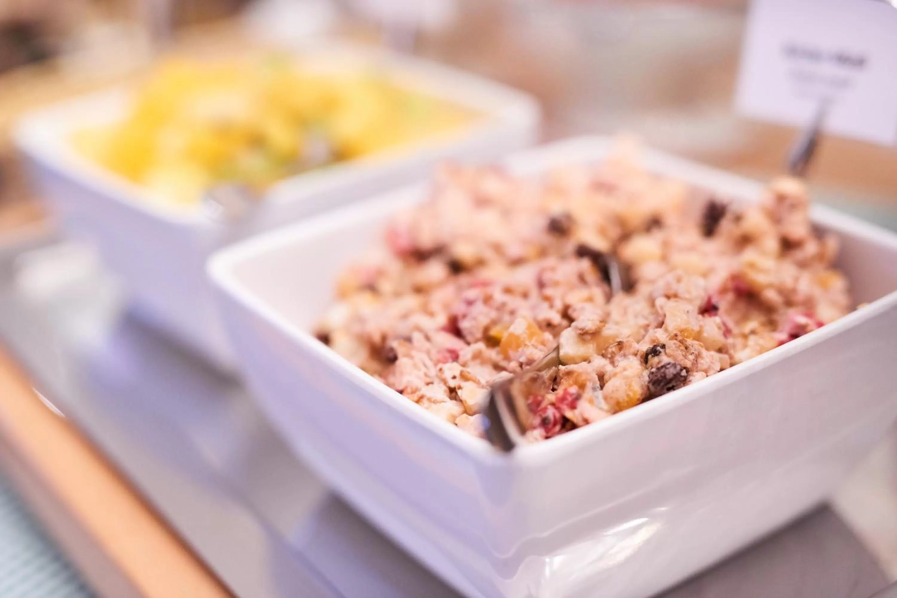 Buffet breakfast in Hotel Zur Alten Brücke