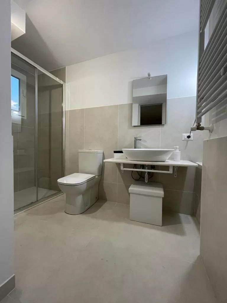 Bathroom in Cutelli Gold