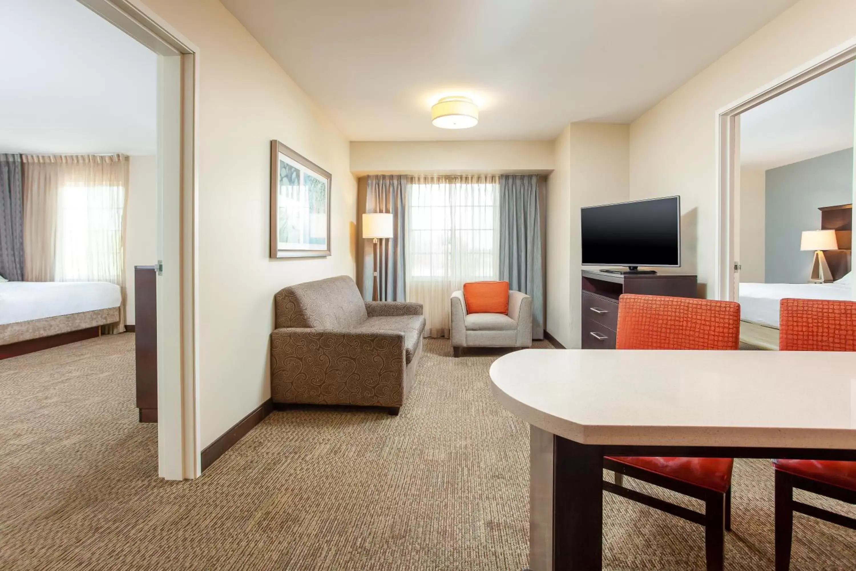 Living room, Seating Area in Staybridge Suites Chandler, an IHG Hotel