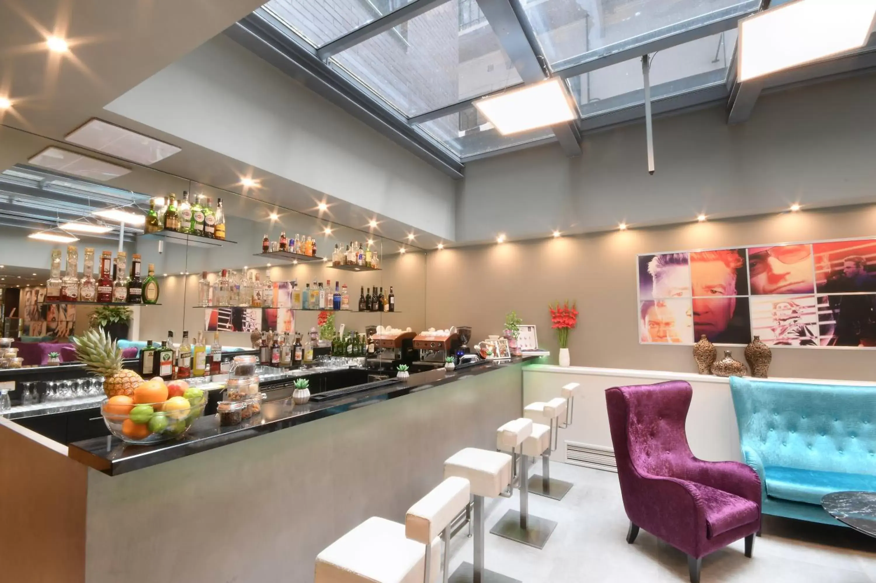 Lounge or bar in Soho Boutique Hotel