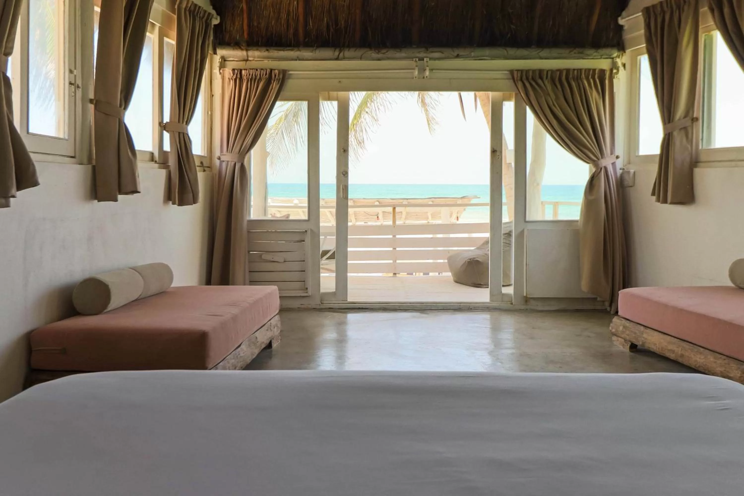 Sea view, Bed in Tuup Tulum
