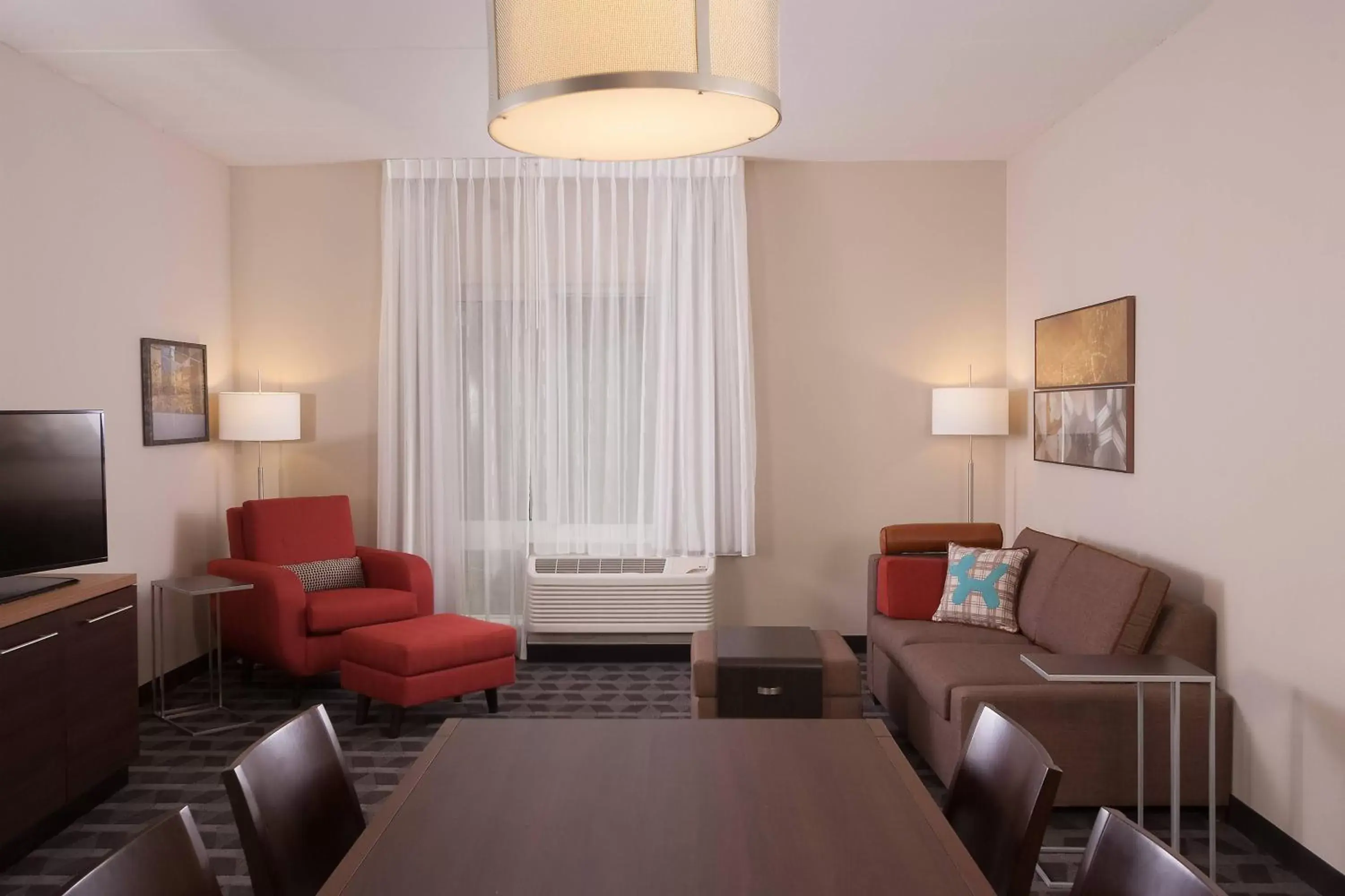 Living room, Seating Area in TownePlace Suites by Marriott Charleston Airport/Convention Center