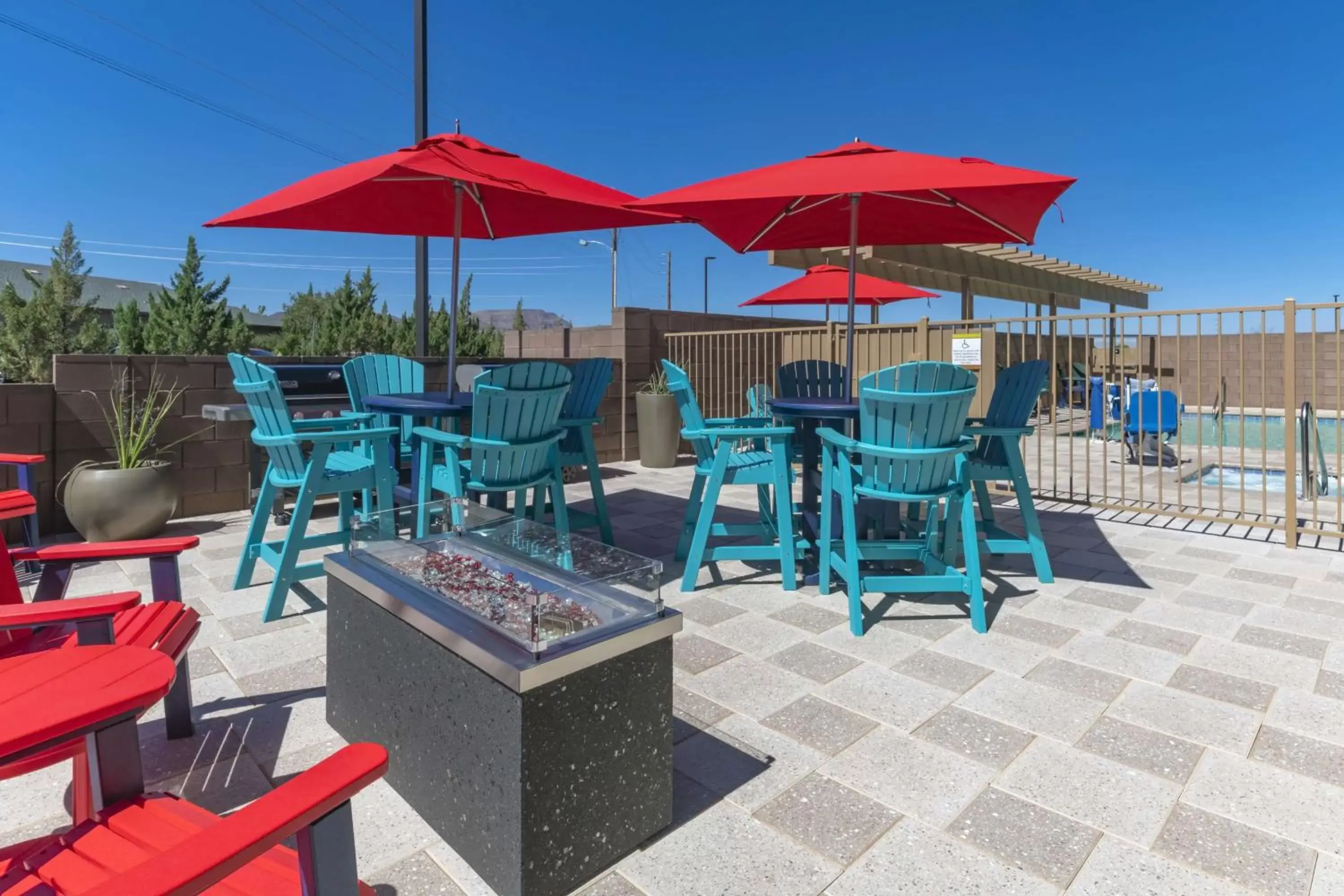 Patio in Home2 Suites by Hilton Kingman
