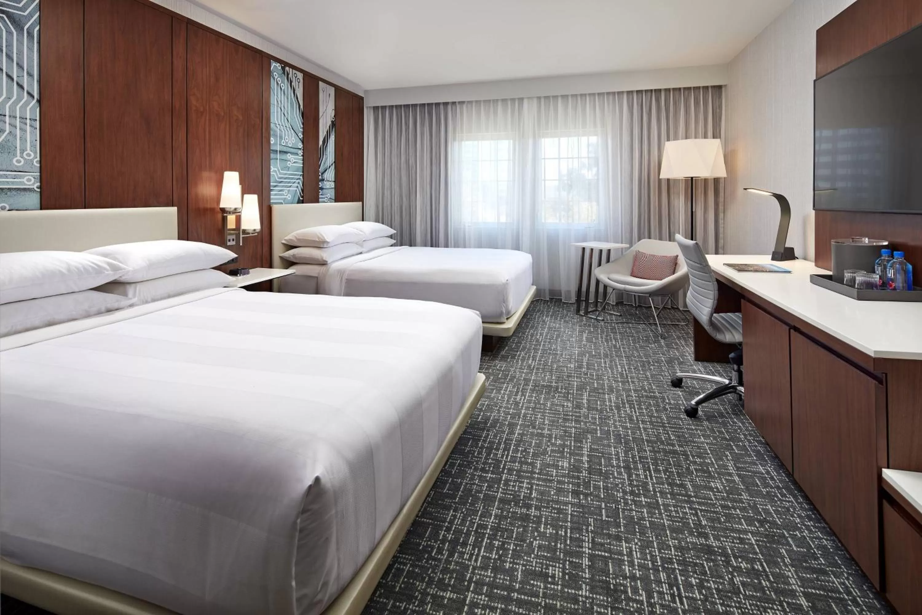 Photo of the whole room in San Mateo Marriott San Francisco Airport