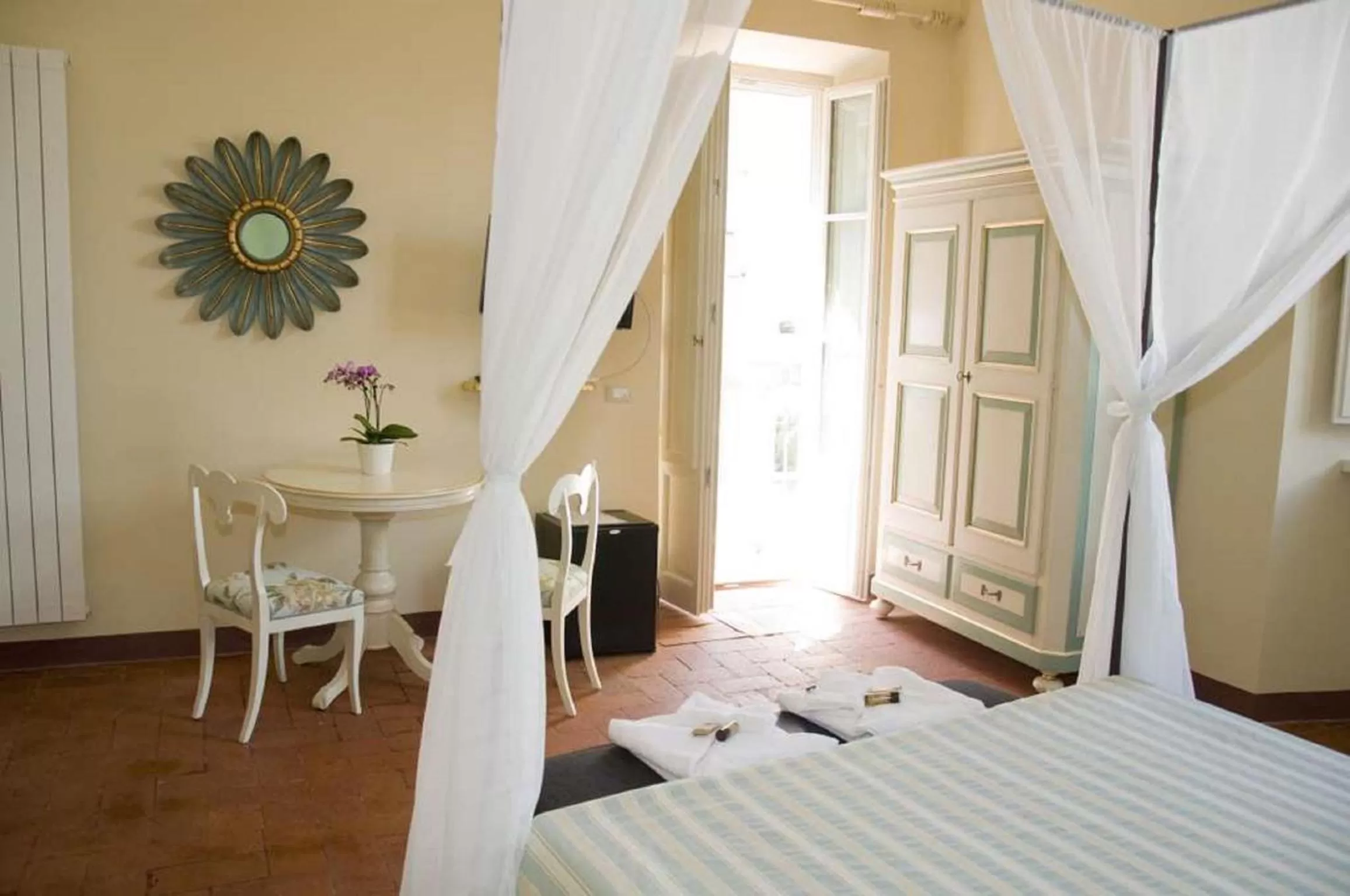 Bedroom, Bed in B&B Anfiteatro