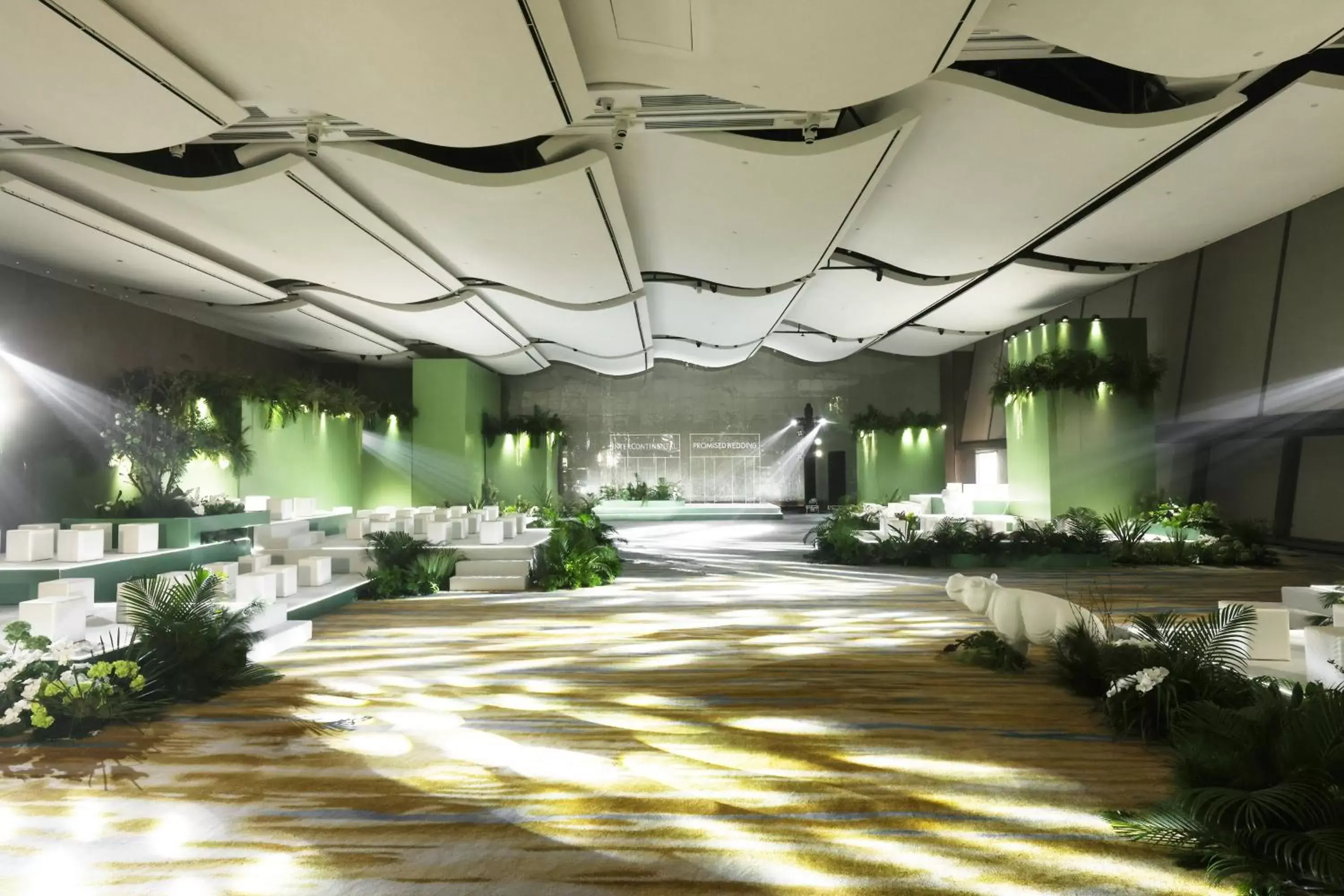 Meeting/conference room, Banquet Facilities in InterContinental Chongqing Raffles City, an IHG Hotel