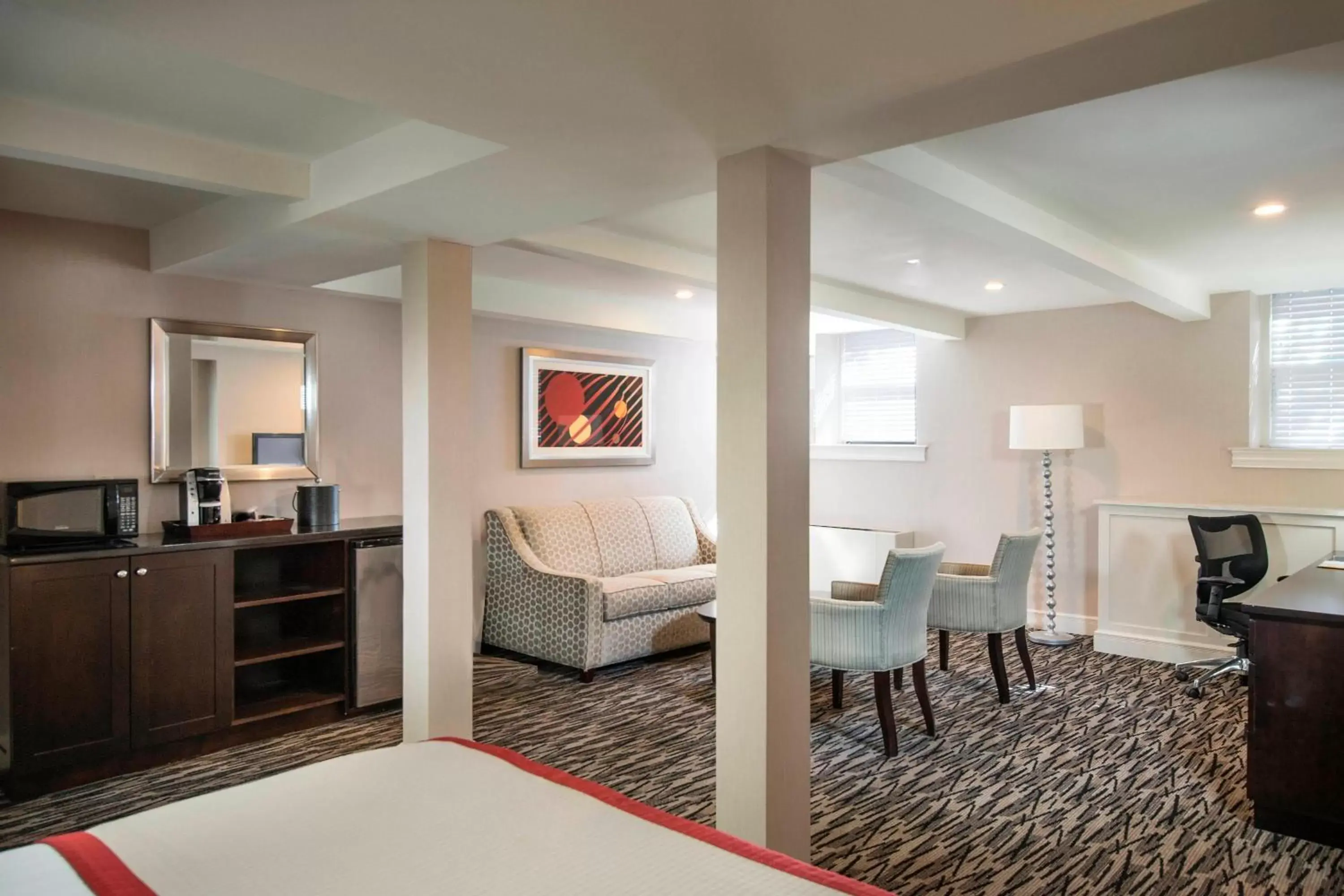 Living room, Seating Area in Fairfield Inn & Suites by Marriott Keene Downtown