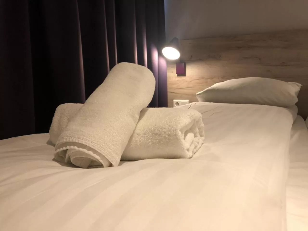 Bed in Facade Hotel Amsterdam