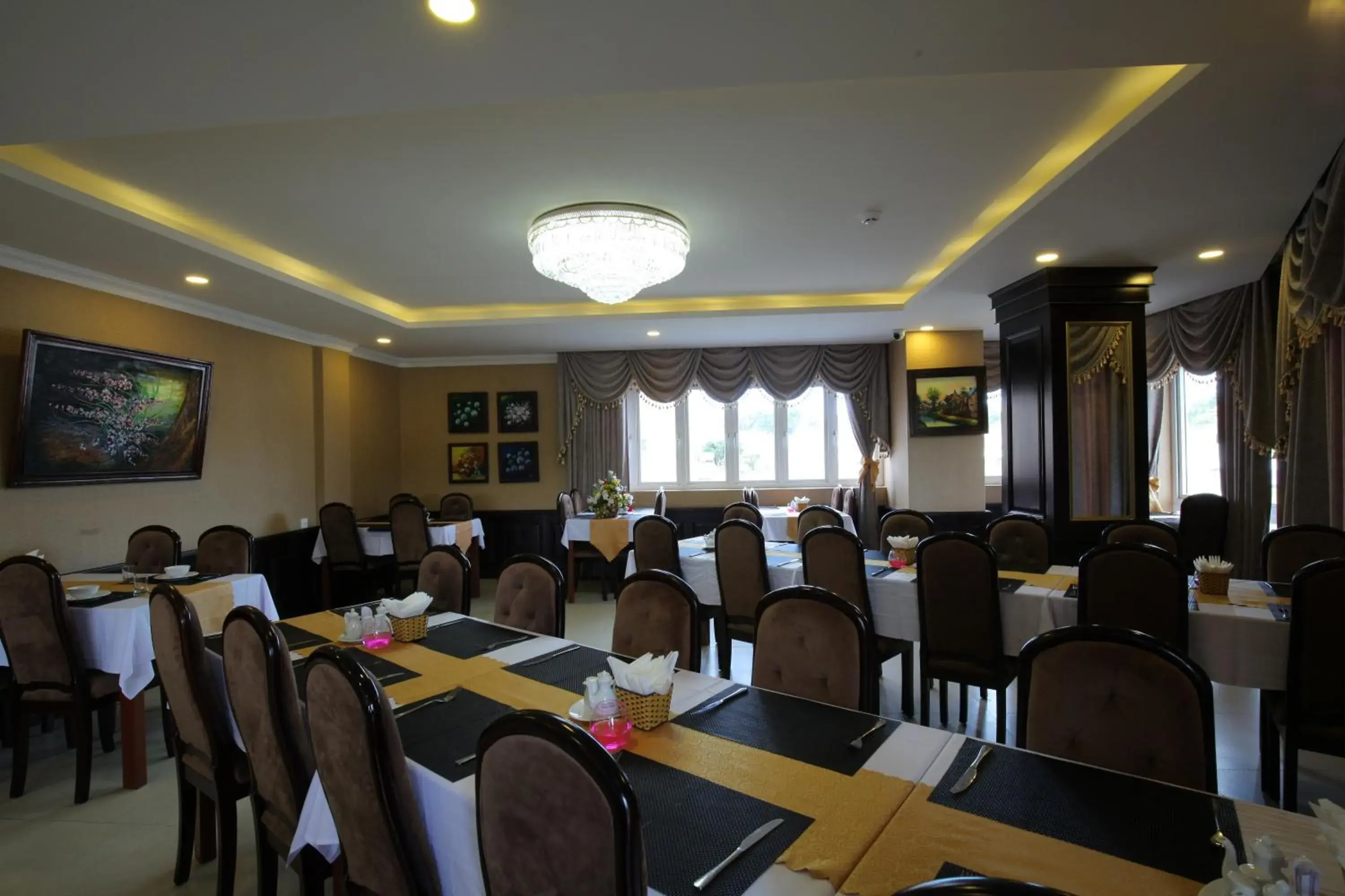Restaurant/places to eat in Kings Hotel Dalat