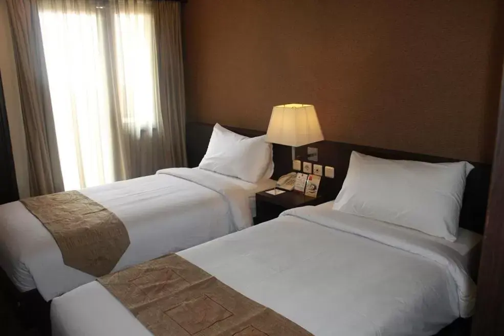 Twin Room with Breakfast in Metro Hotel Jababeka Twin Room with Breakfast in Metro Hotel Jababeka