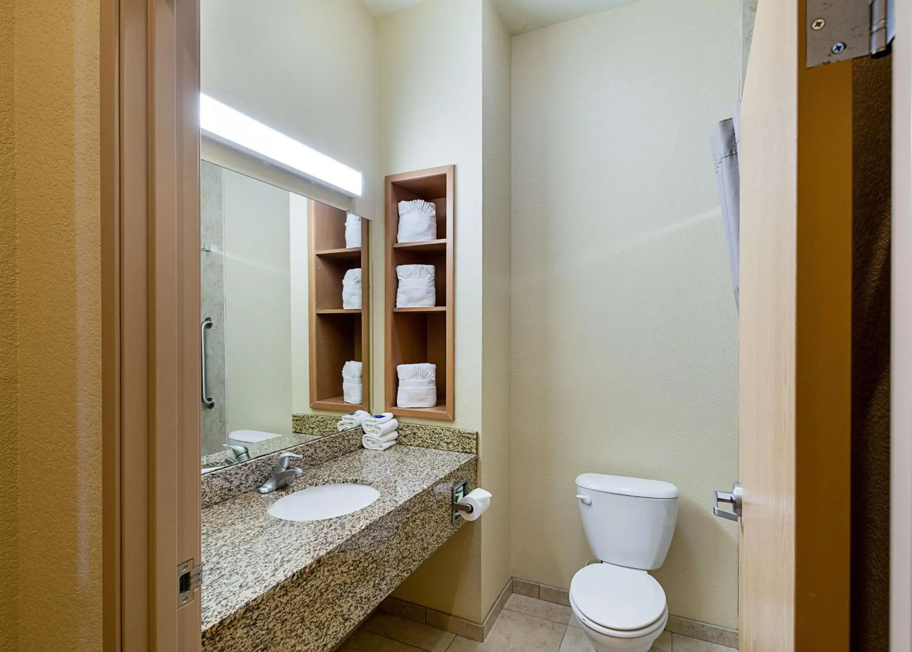 Toilet, Bathroom in Motel 6-Fort Worth, TX