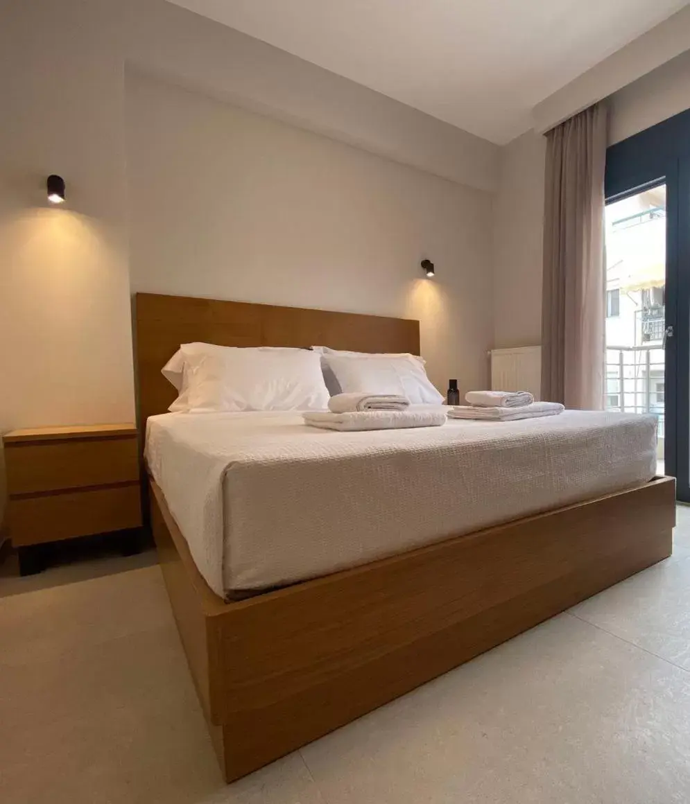 Bed in Toumba apartments