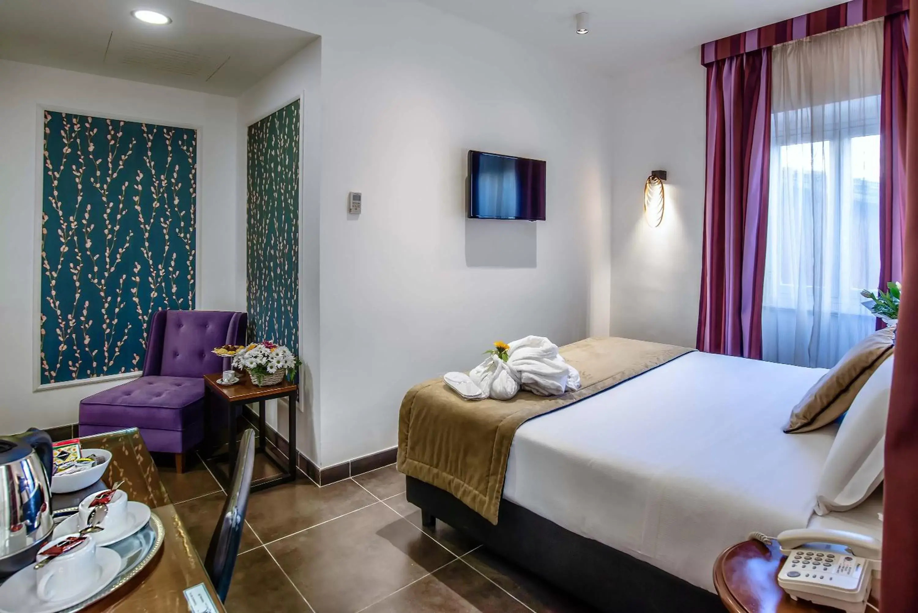 Bedroom in Navona Colors Hotel
