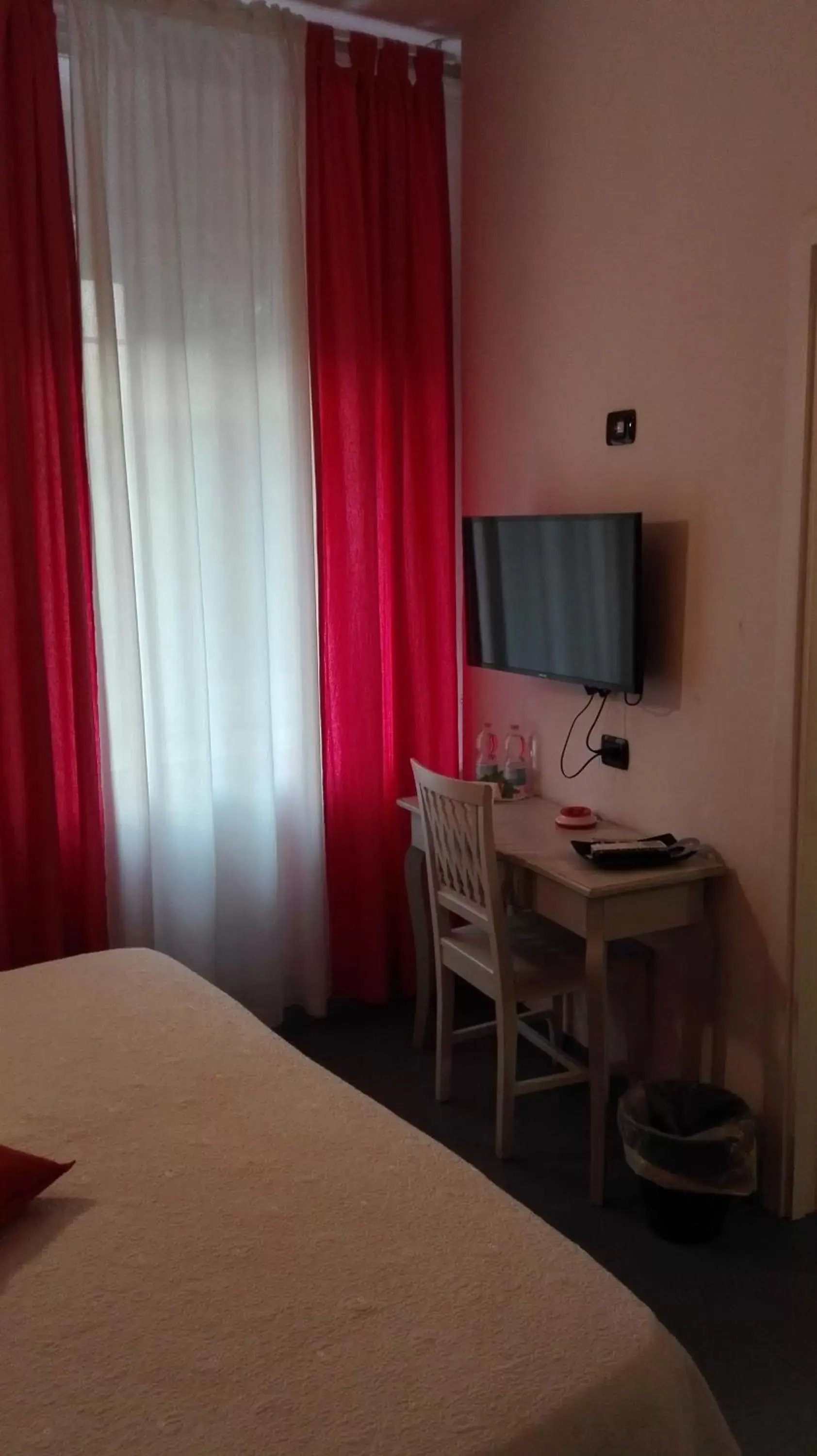 Bedroom, TV/Entertainment Center in Palazzo Lombardo