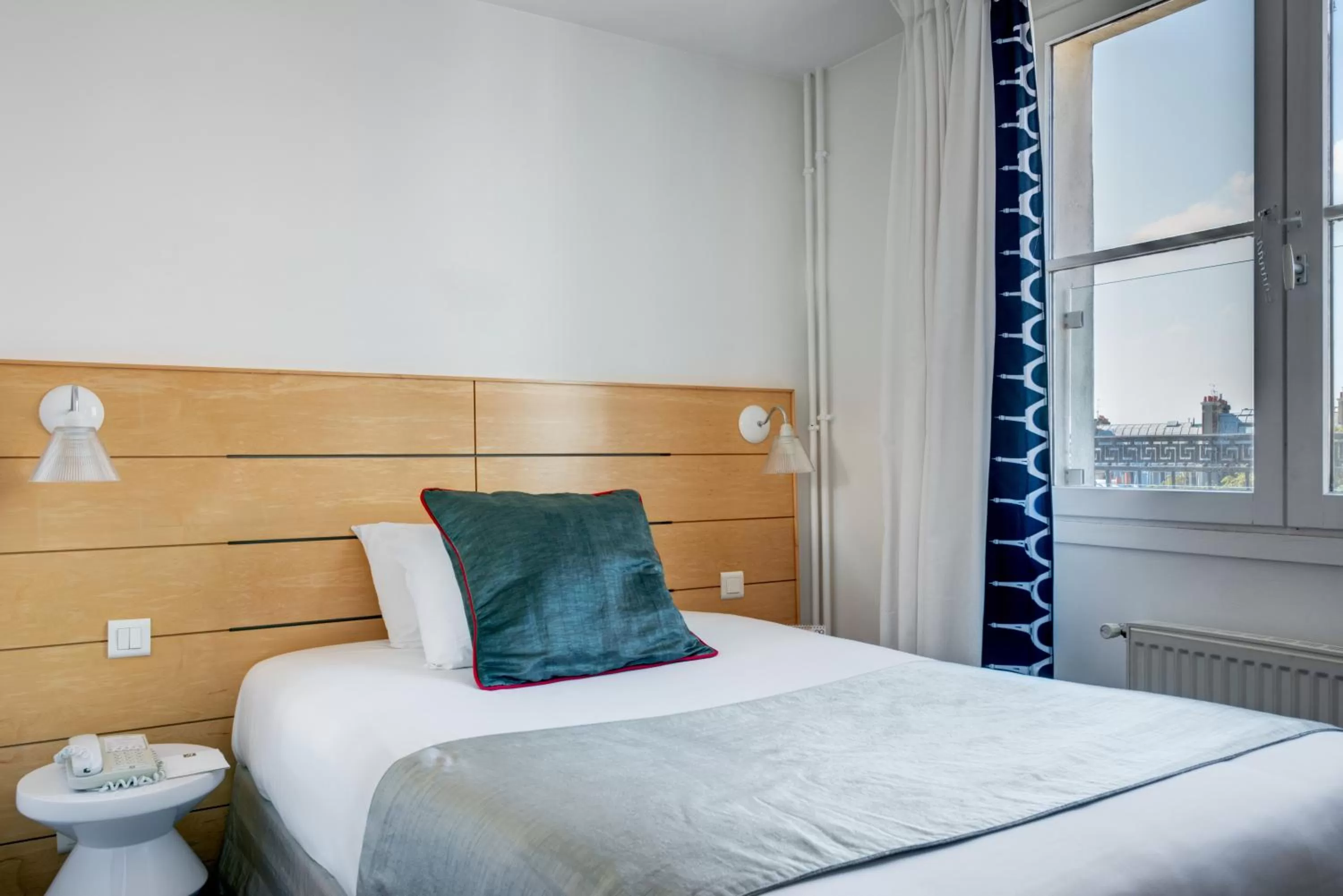 Bedroom, Bed in Hotel Lorette - Astotel