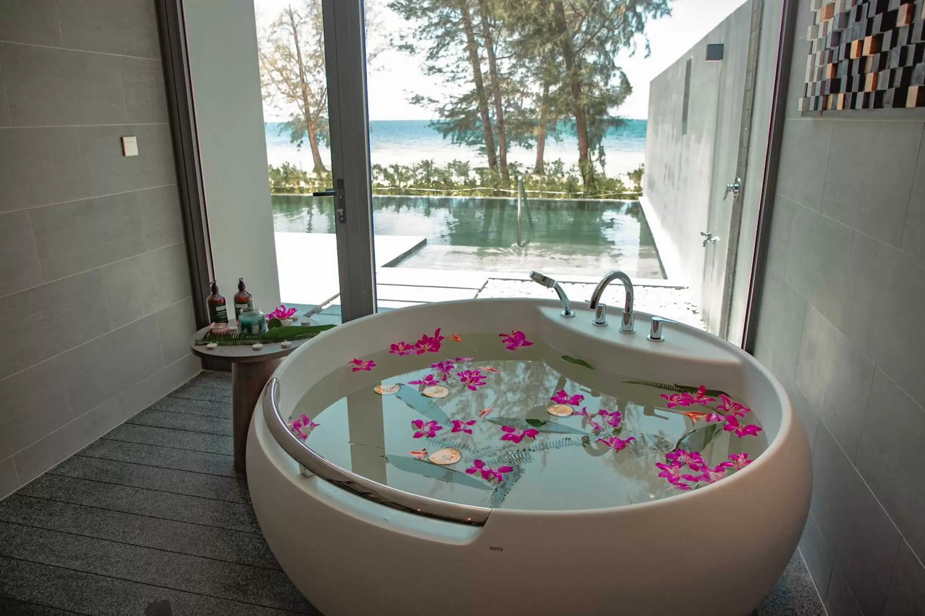 Bathroom in Crowne Plaza Phu Quoc Starbay, an IHG Hotel