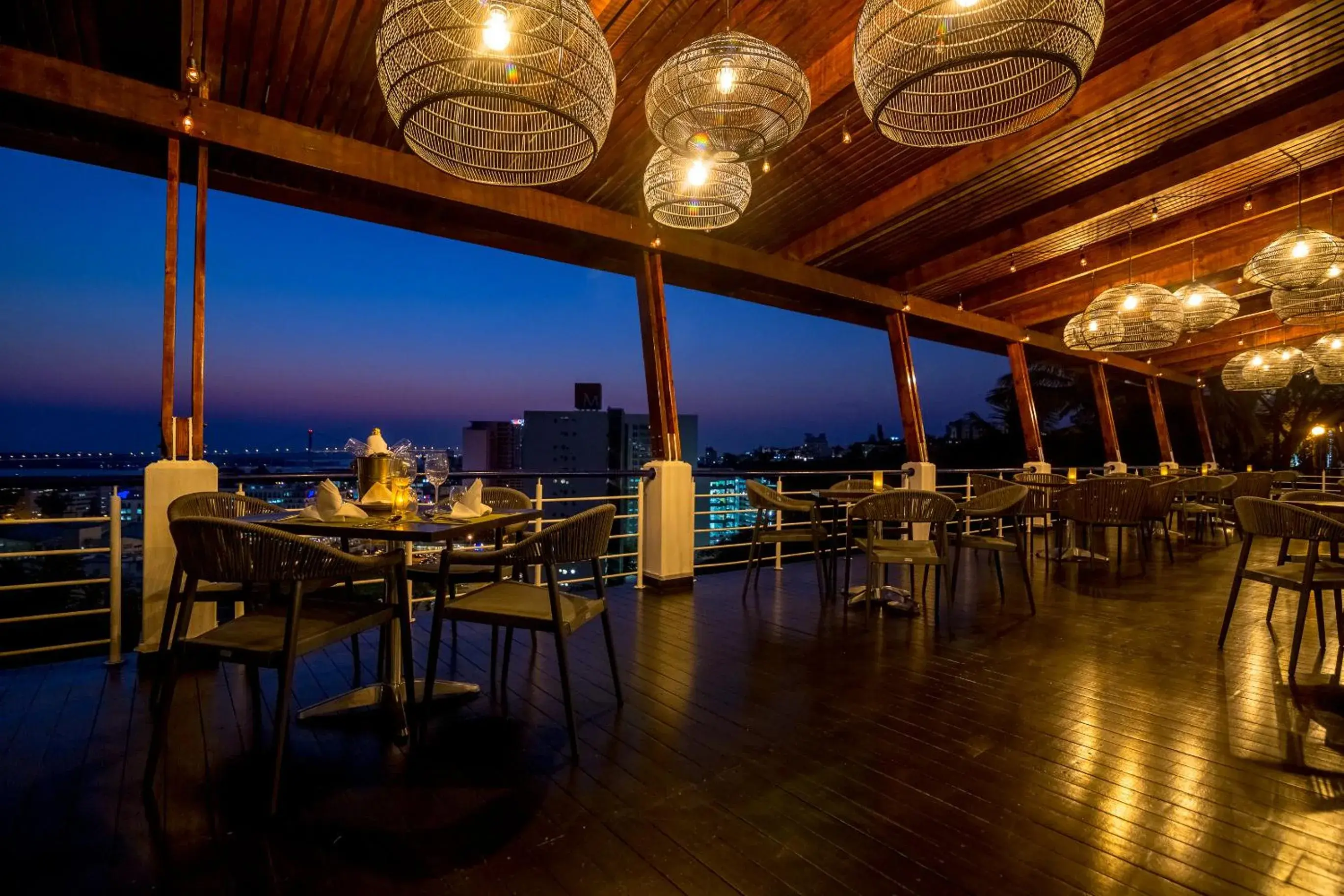 Restaurant/places to eat in Hotel Cardoso Restaurant/places to eat in Hotel Cardoso