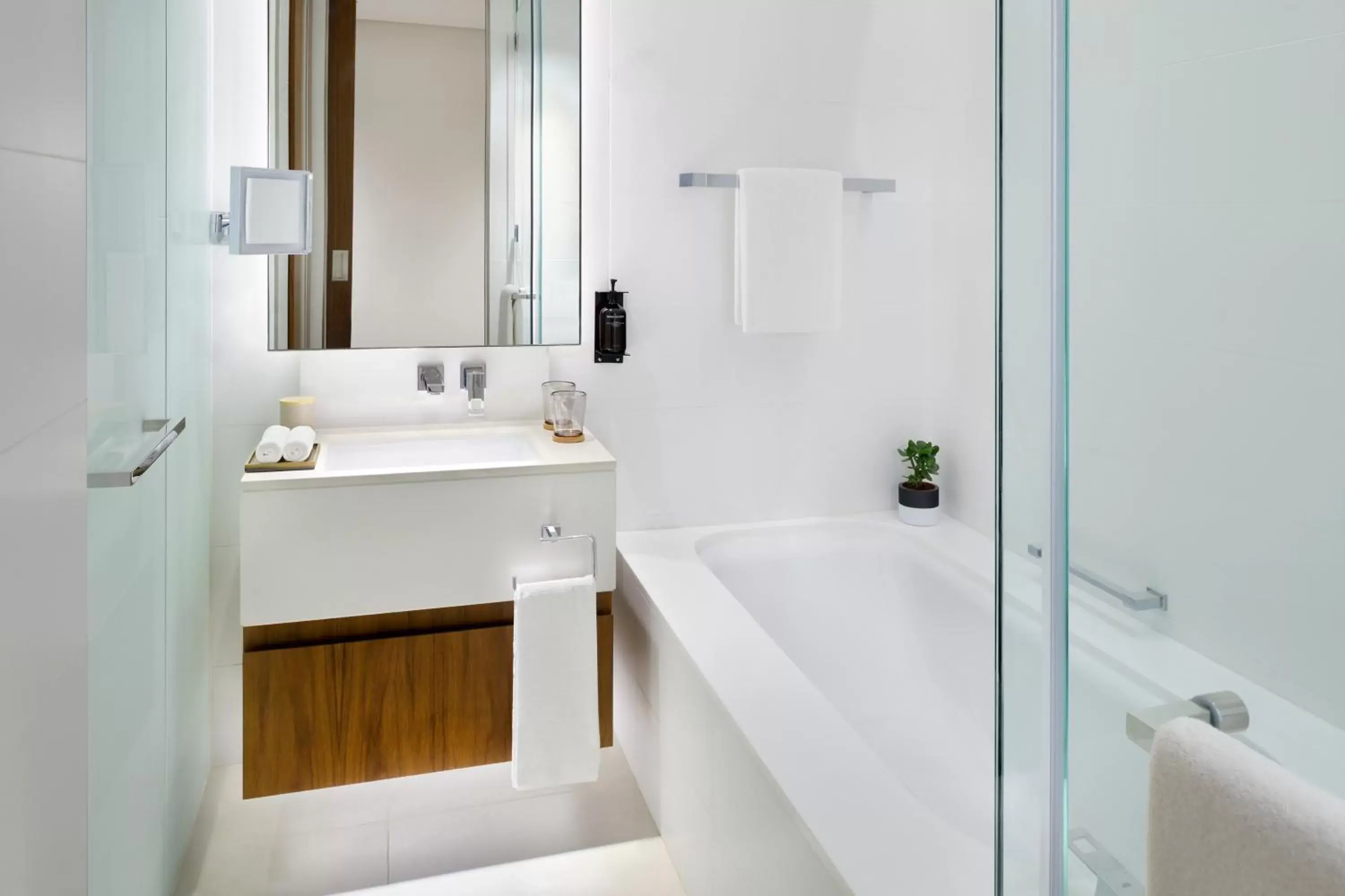 Bath, Bathroom in Vida Emirates Hills