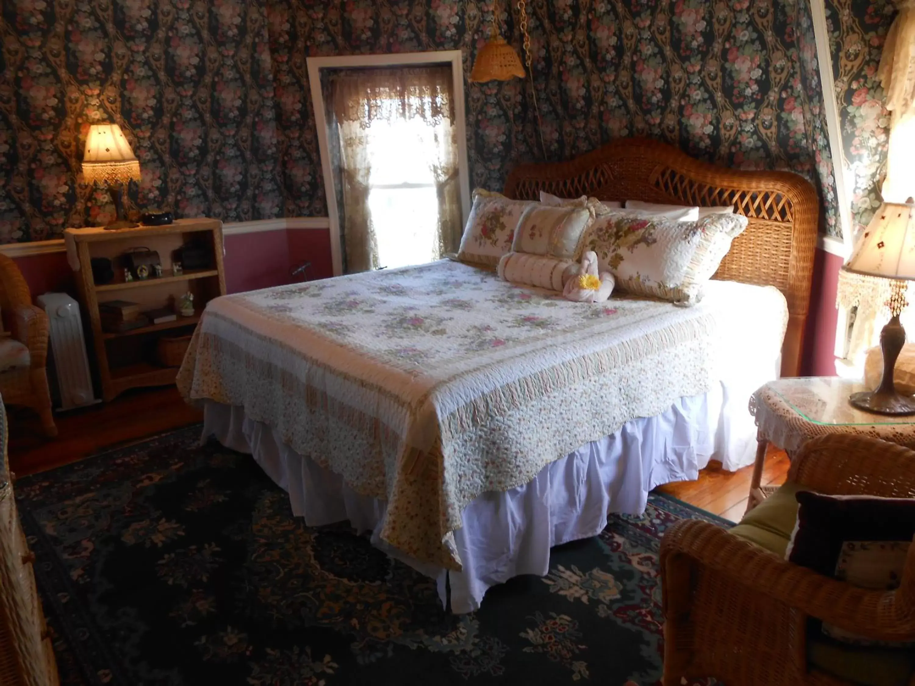 Bed in Angel of the Sea Bed and Breakfast