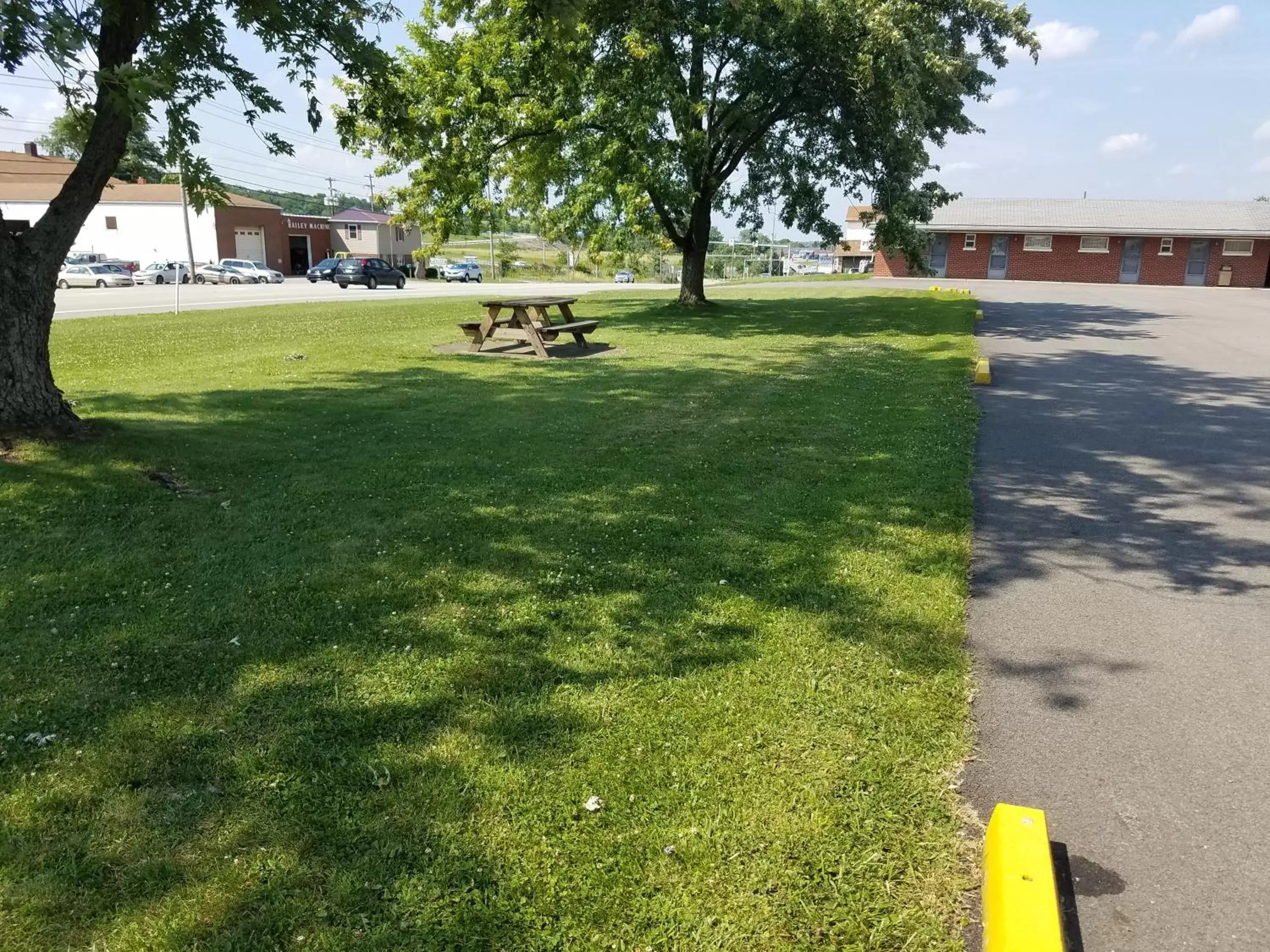 Area and facilities, Garden in Melody Motor Lodge